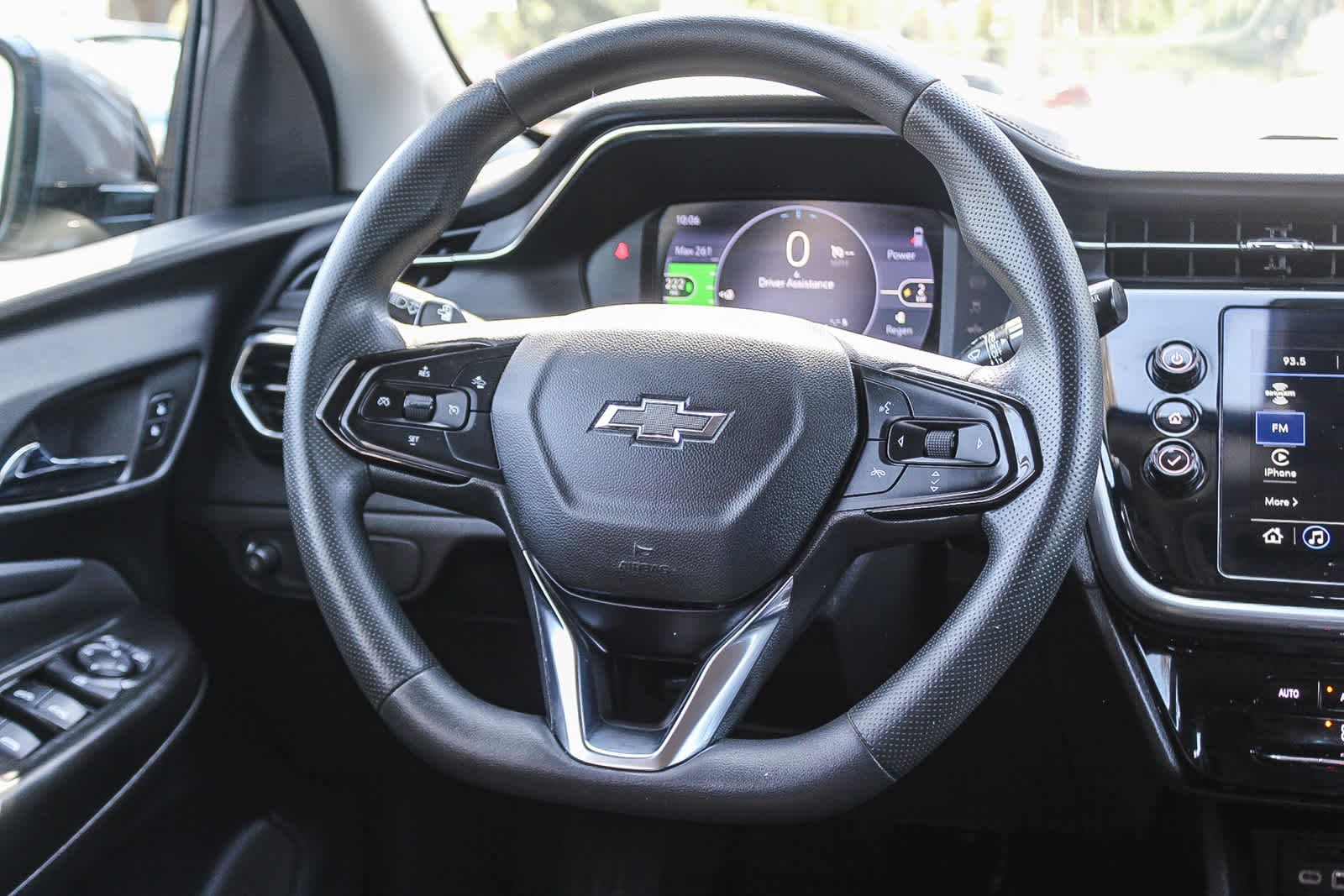 Thumbnail: 2023 Chevrolet Bolt EUV - 15