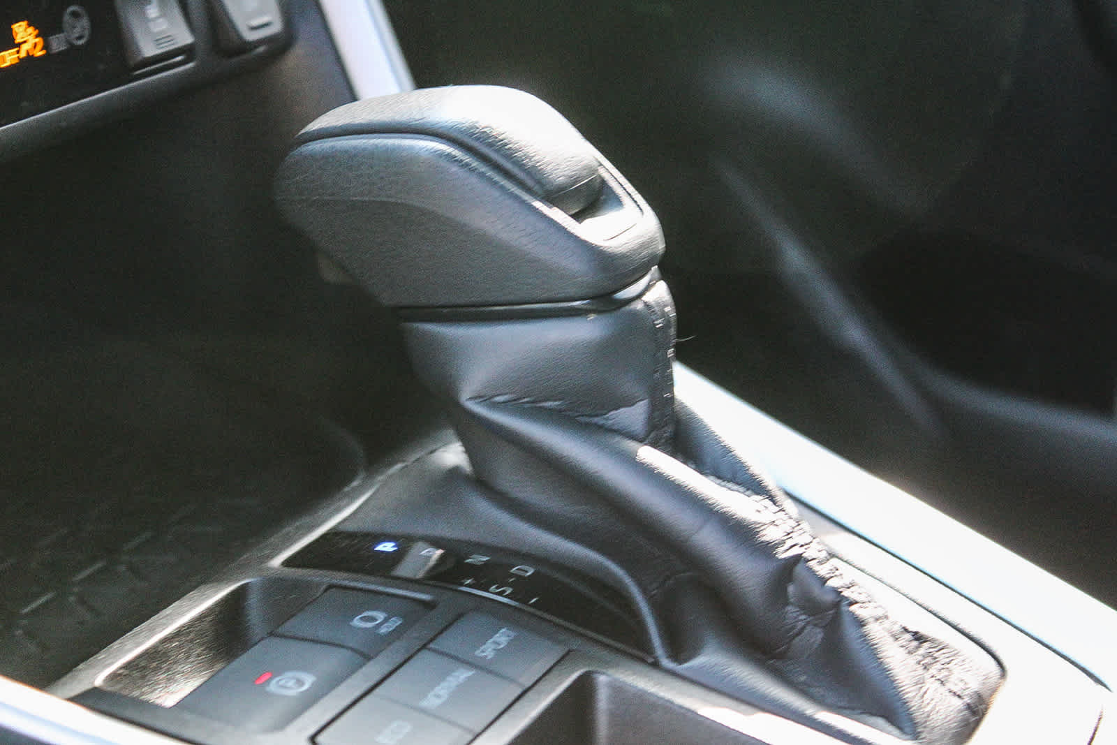 Thumbnail: 2023 Toyota RAV4 - 17