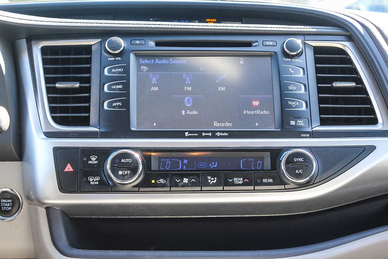 Thumbnail: 2016 Toyota Highlander - 14