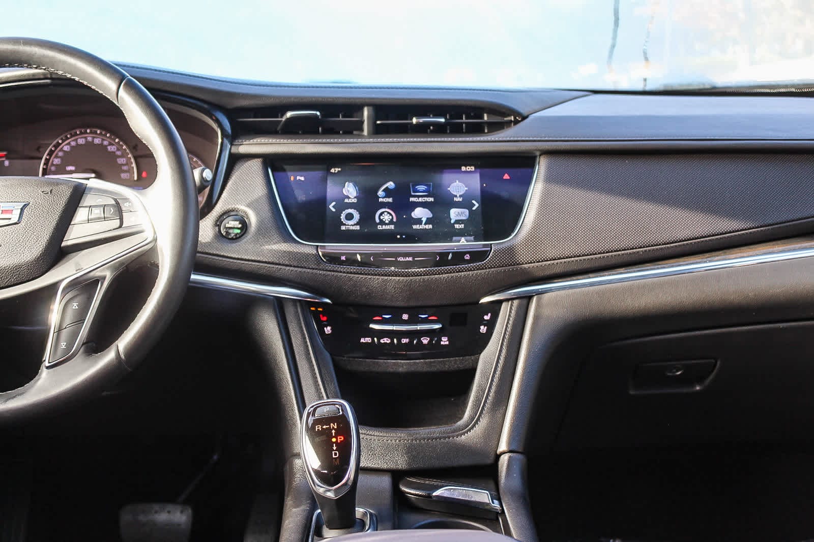 Thumbnail: 2017 Cadillac XT5 - 9