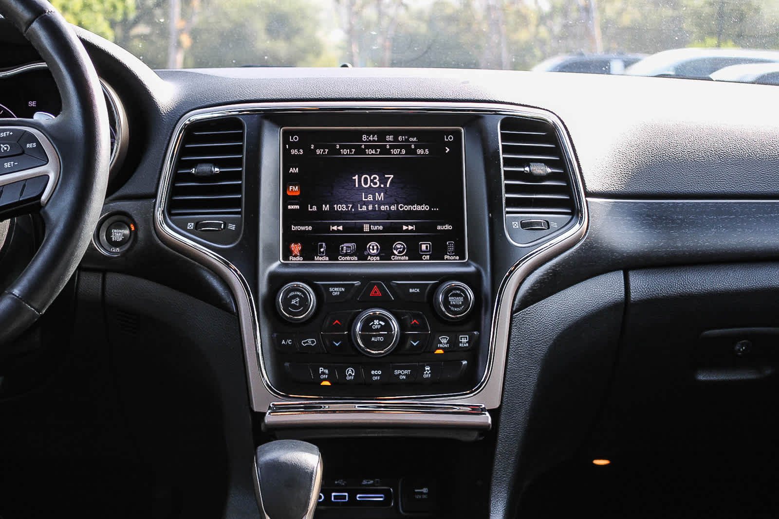 Thumbnail: 2017 Jeep Grand Cherokee - 13