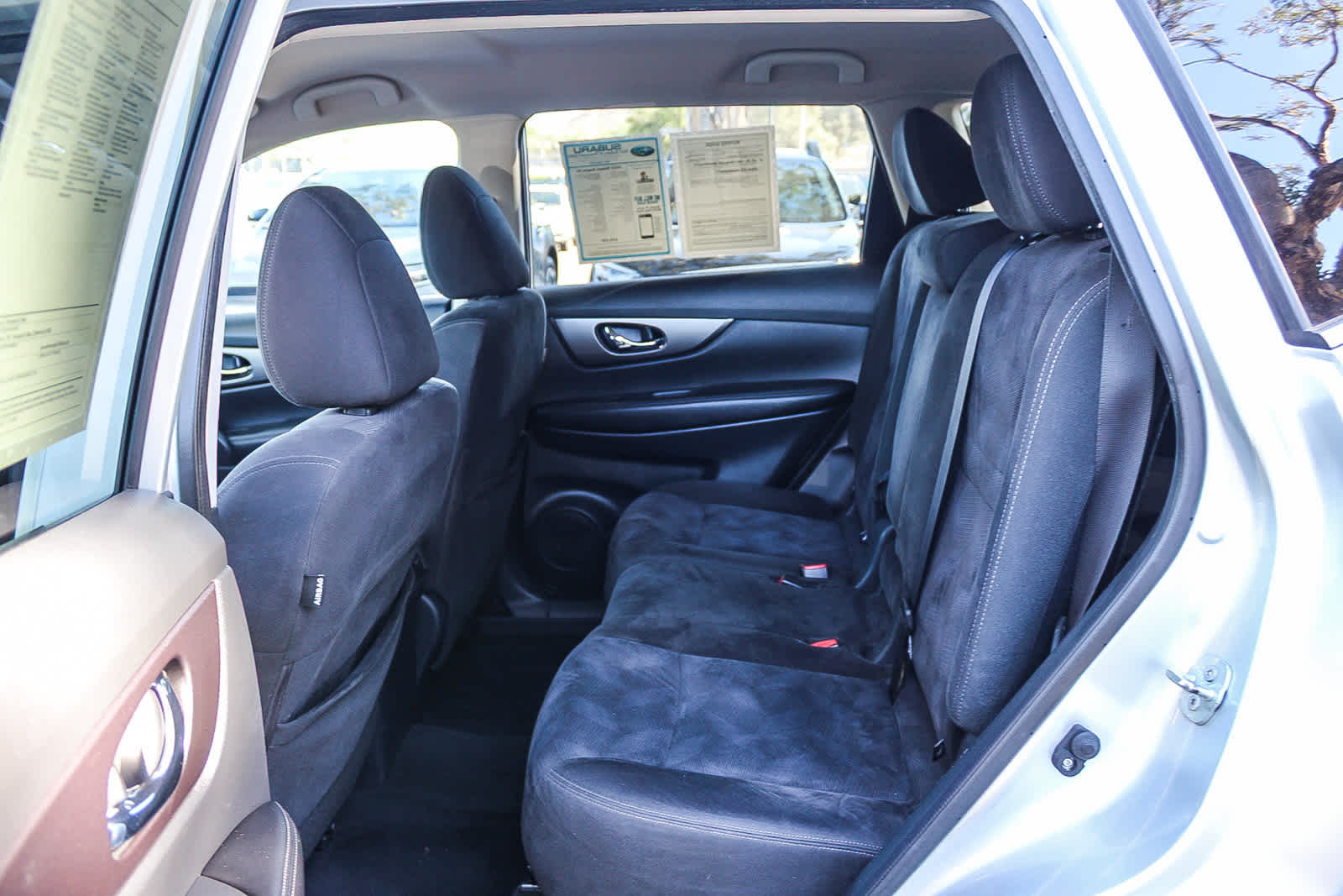 Thumbnail: 2015 Nissan Rogue - 18