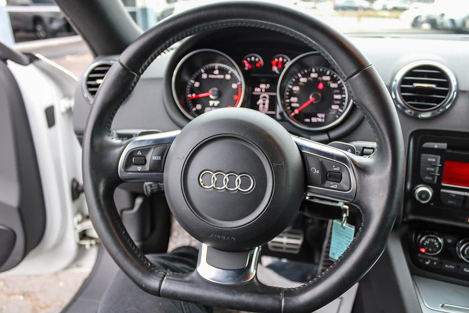 Thumbnail: 2010 Audi TT - 15