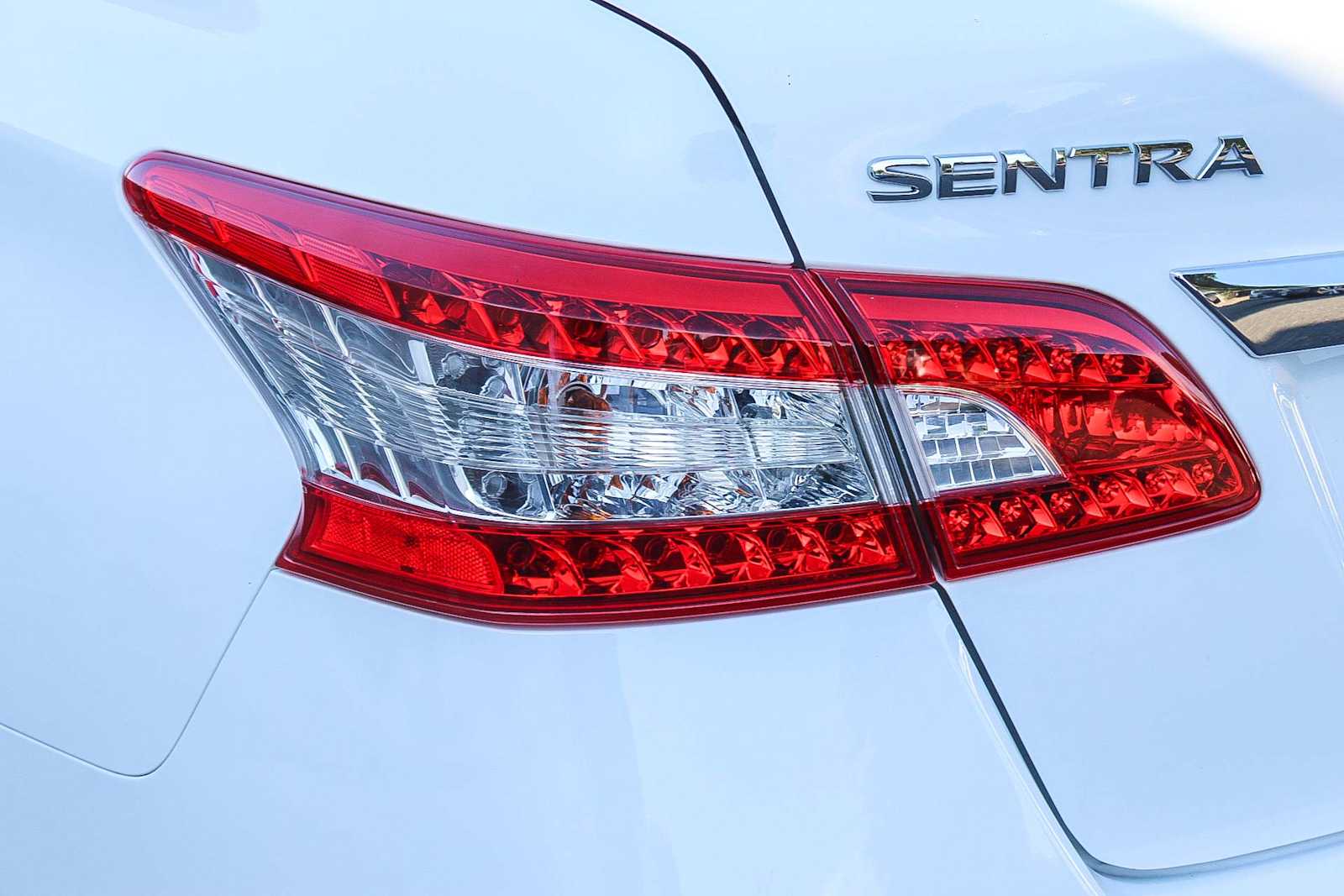 Thumbnail: 2015 Nissan Sentra - 7
