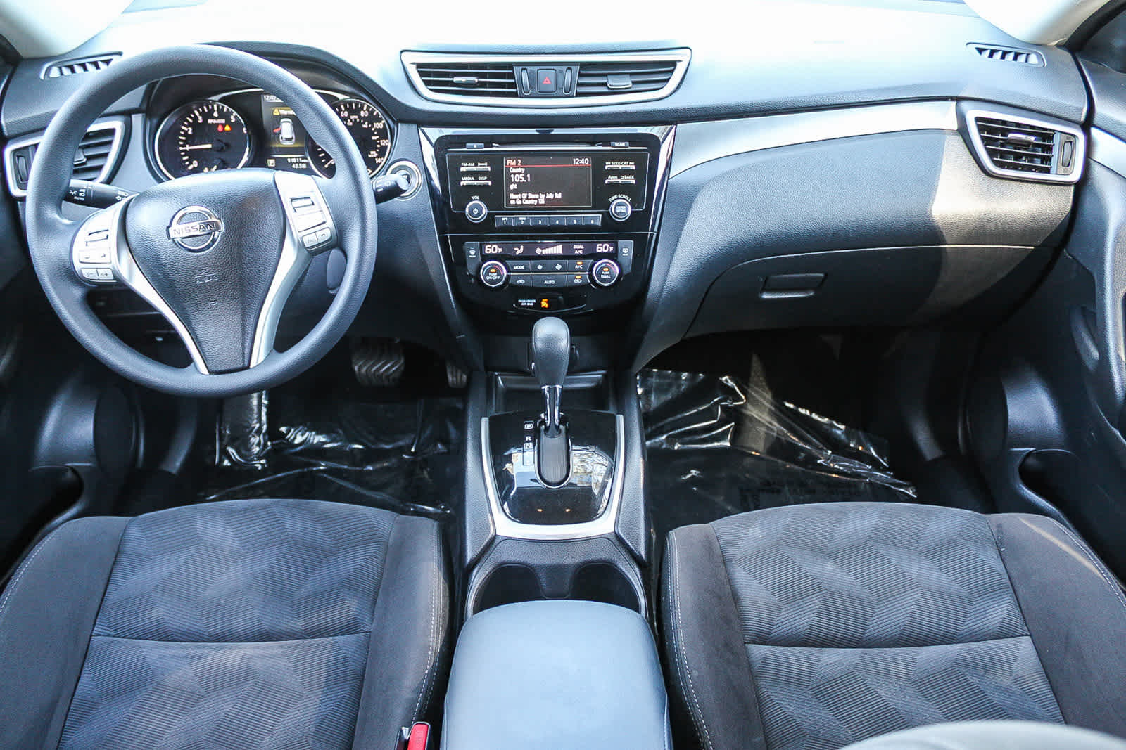 Thumbnail: 2015 Nissan Rogue - 12