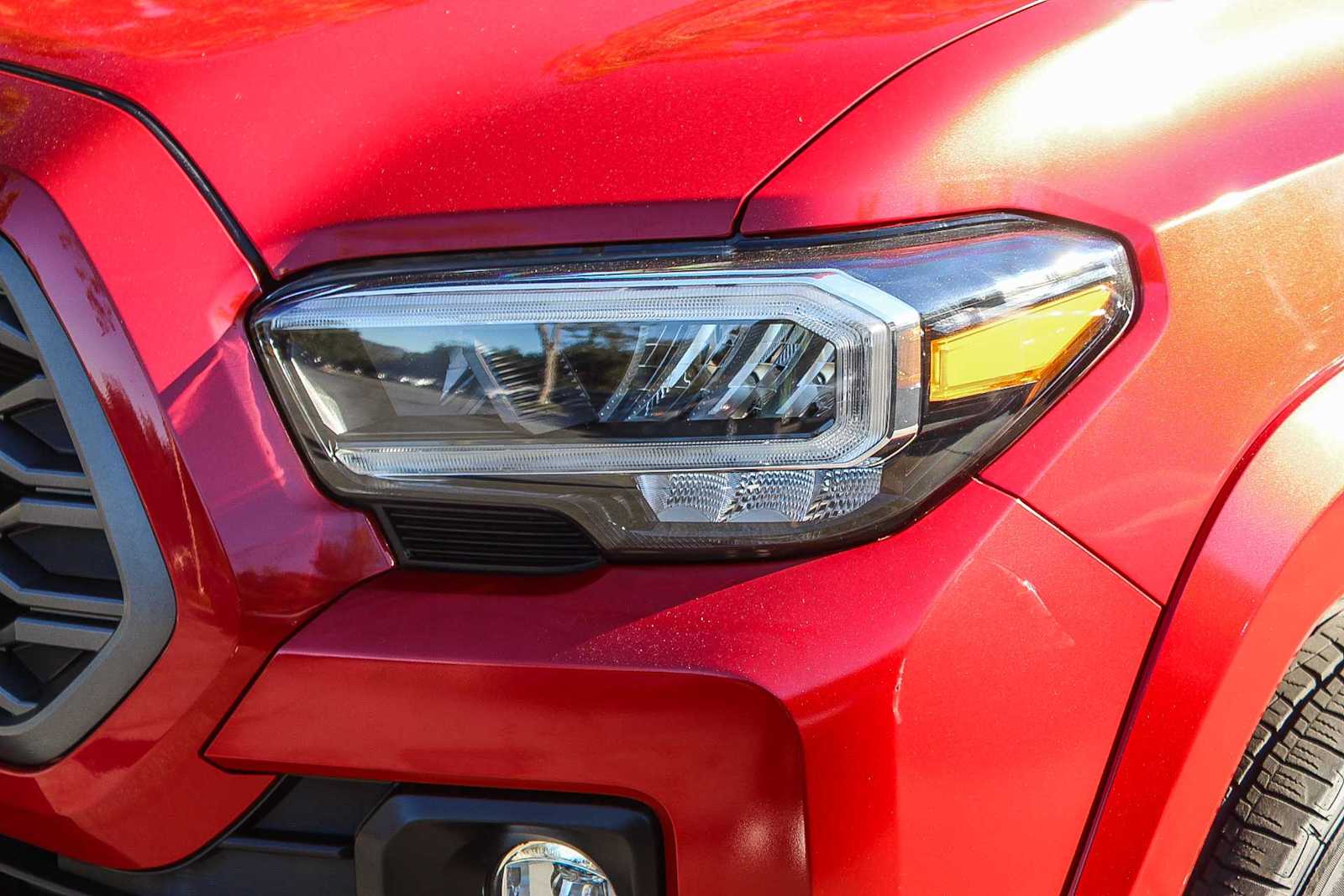 Thumbnail: 2022 Toyota Tacoma - 8