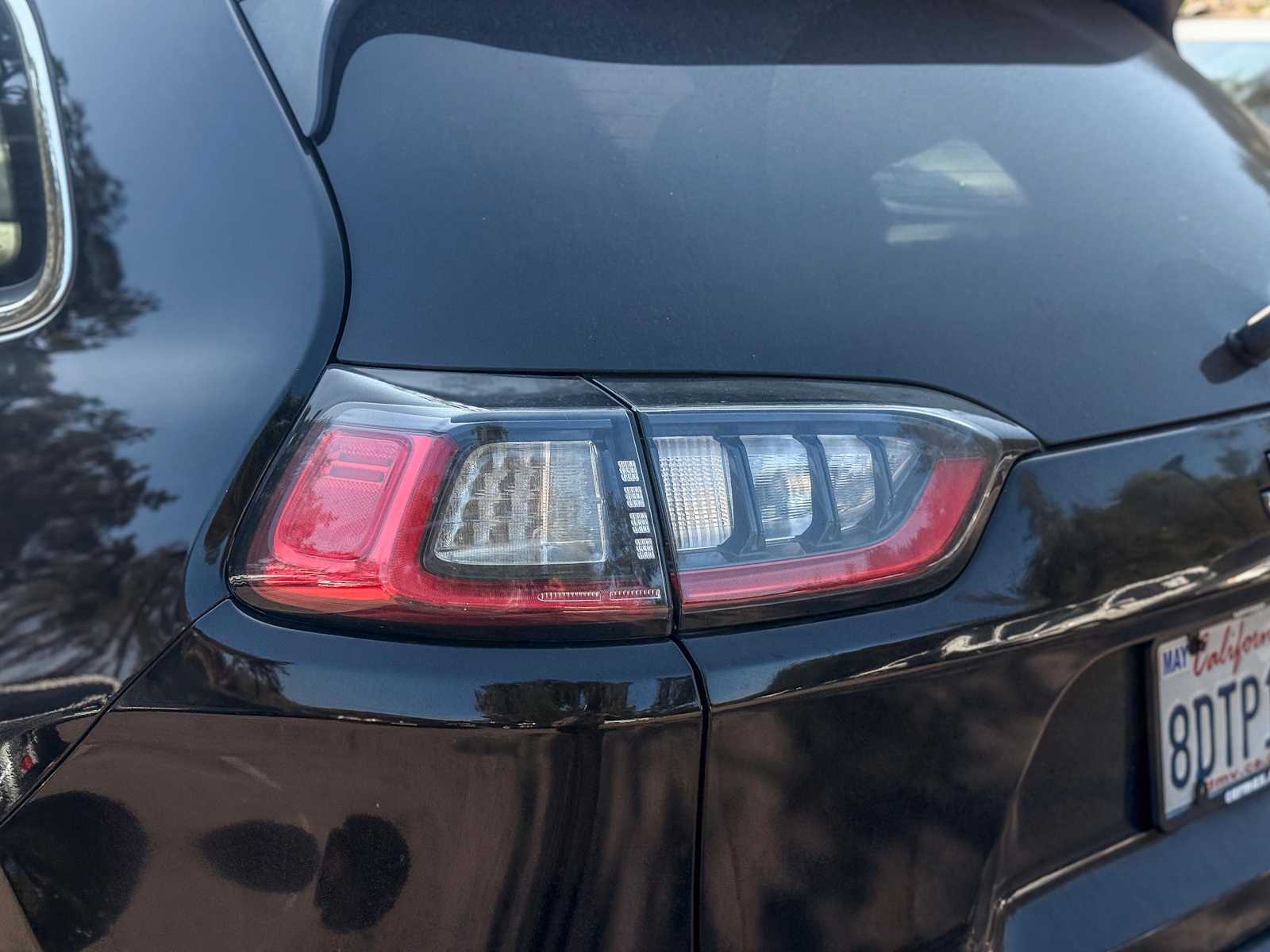 Thumbnail: 2019 Jeep Cherokee - 7