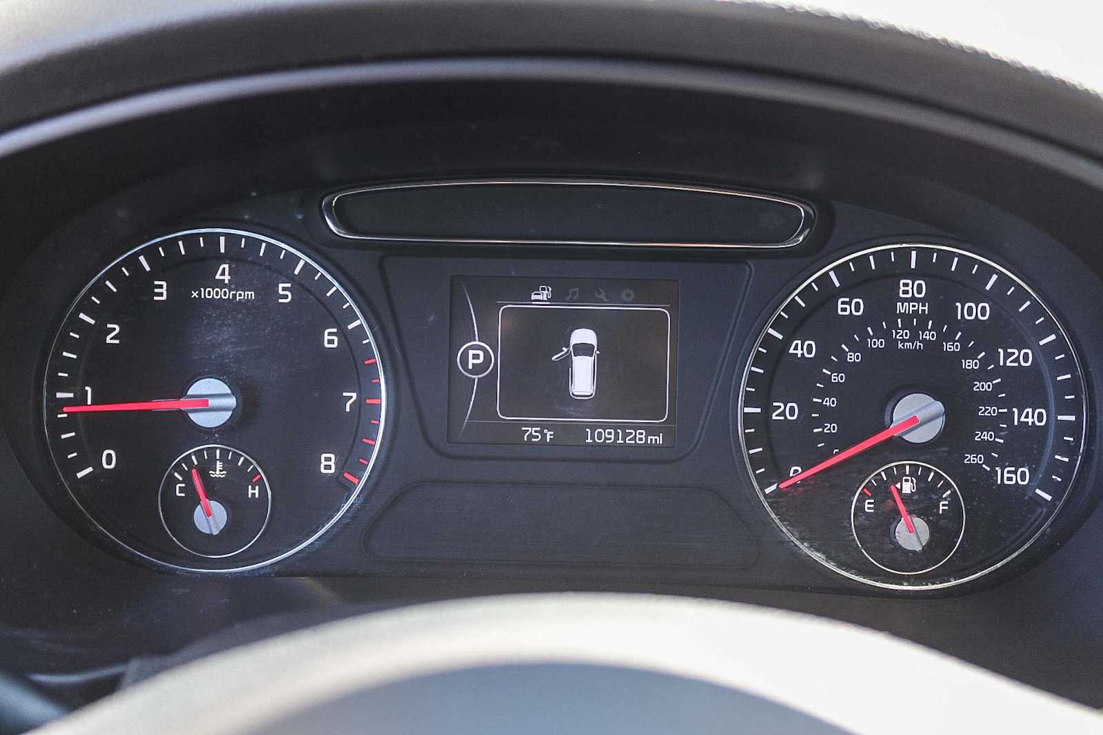 Thumbnail: 2016 Kia Sorento - 23
