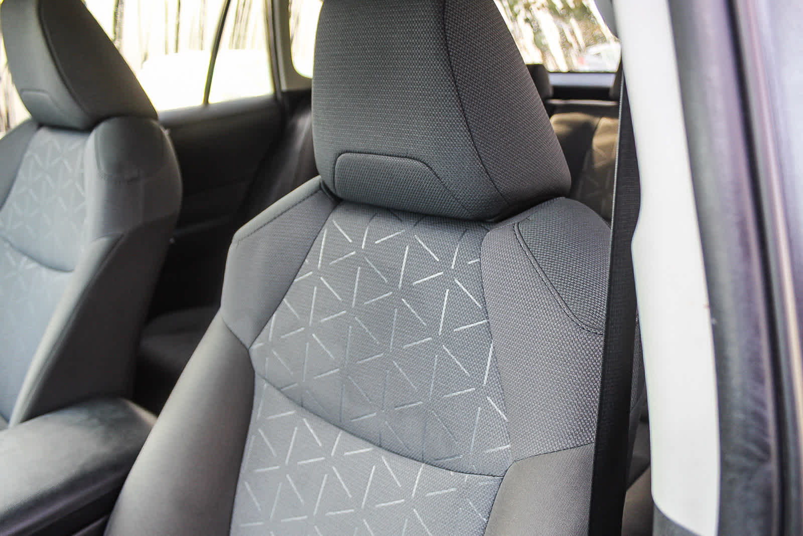 Thumbnail: 2023 Toyota RAV4 - 25