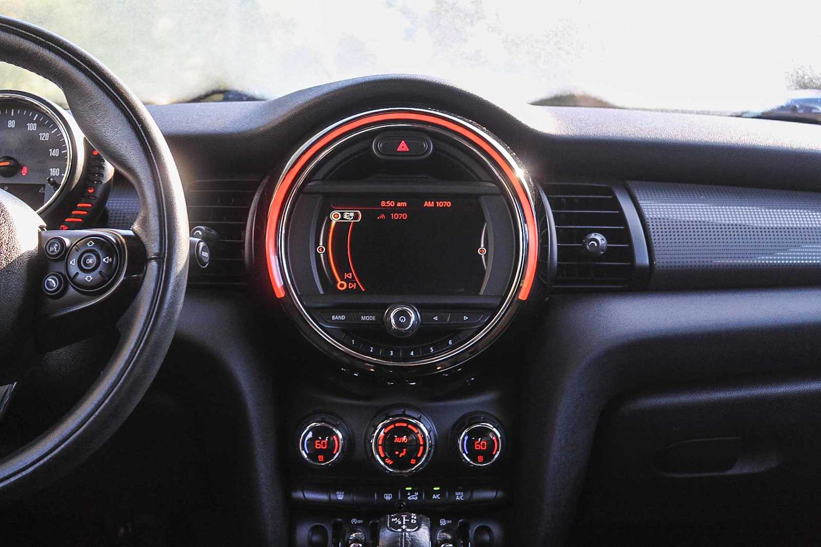 Thumbnail: 2016 MINI Cooper Hardtop - 11