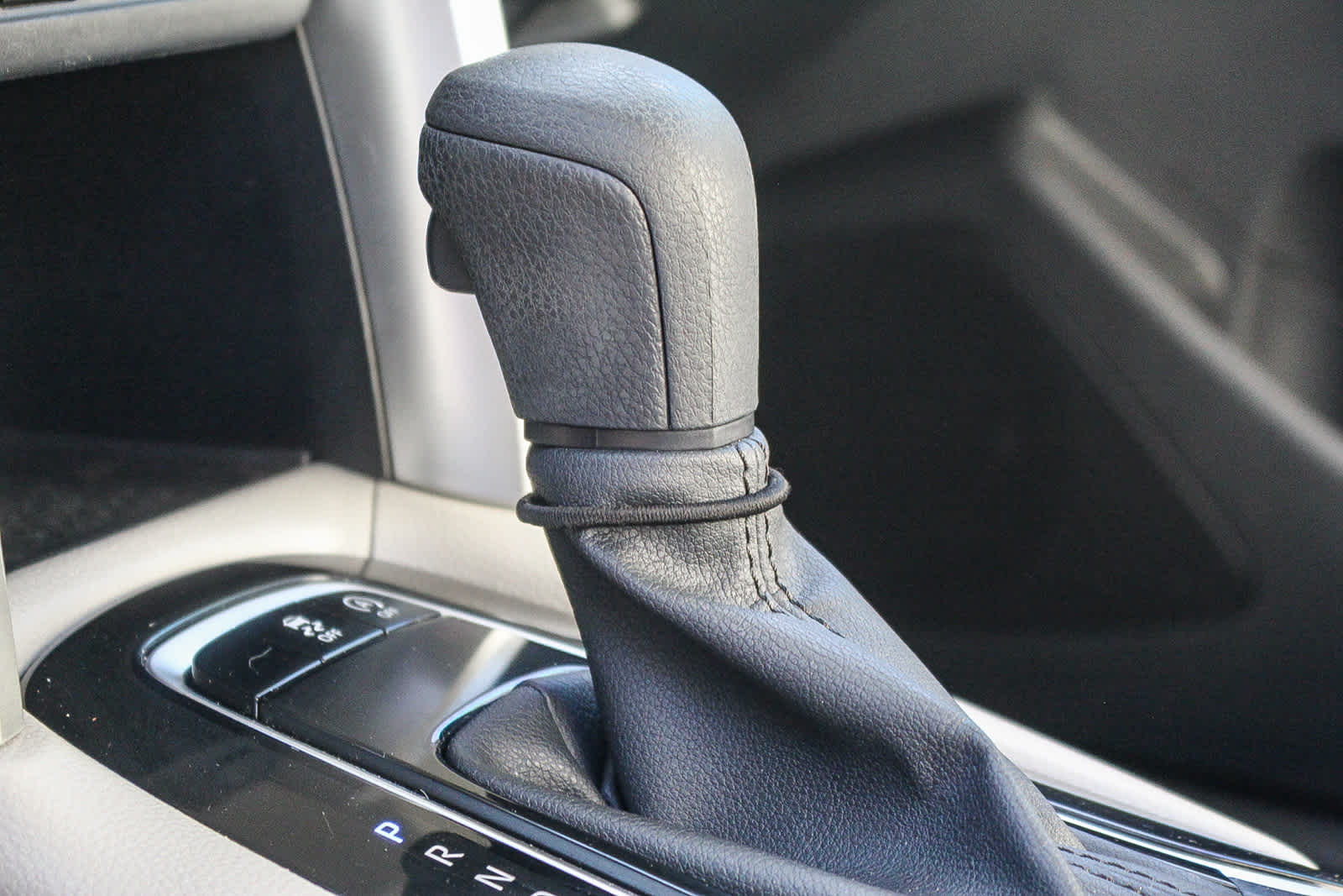 Thumbnail: 2023 Toyota Corolla Cross - 21