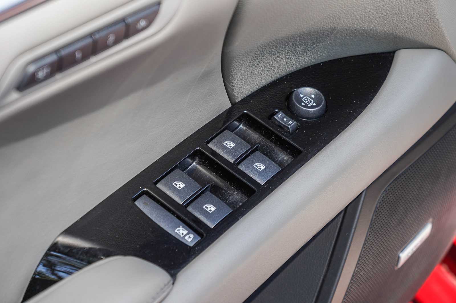 Thumbnail: 2013 Cadillac XTS - 22