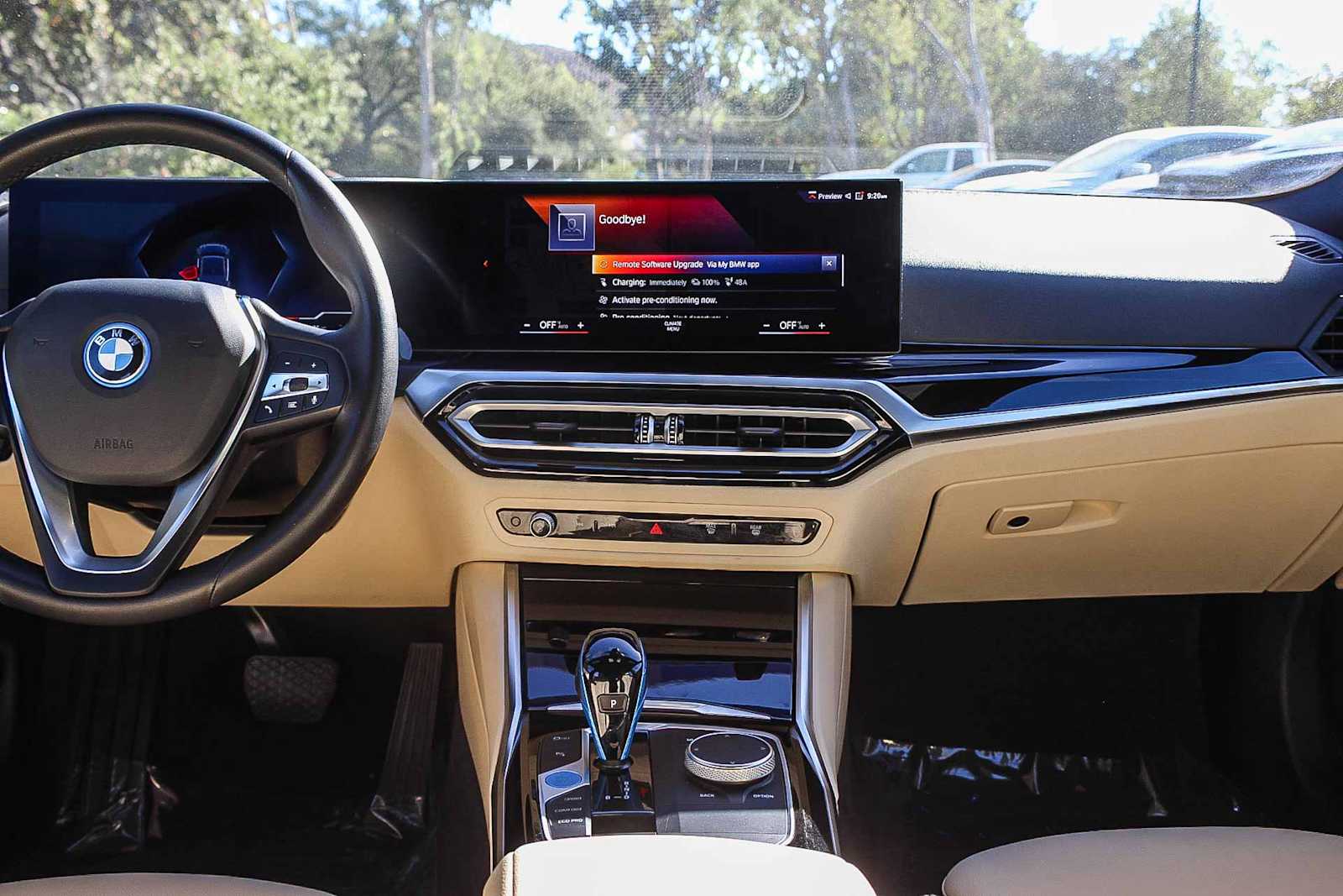 Thumbnail: 2023 BMW i4 - 10