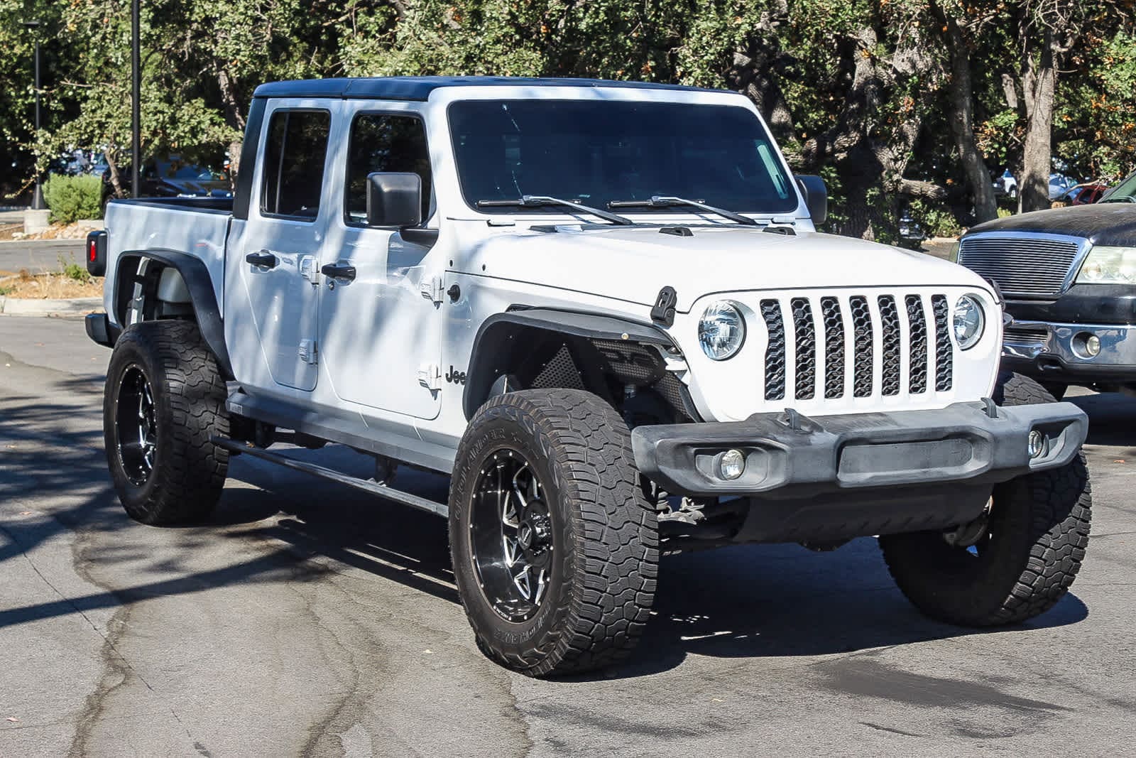Thumbnail: 2020 Jeep Gladiator - 3