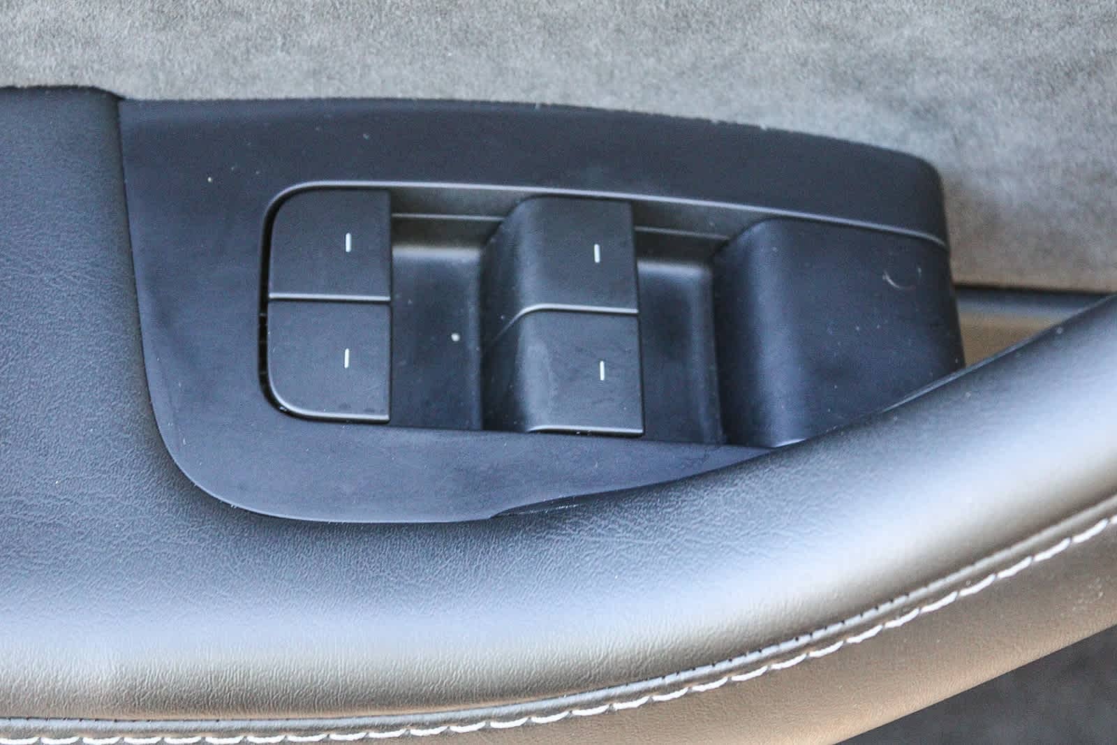 Thumbnail: 2023 Tesla Model Y - 19