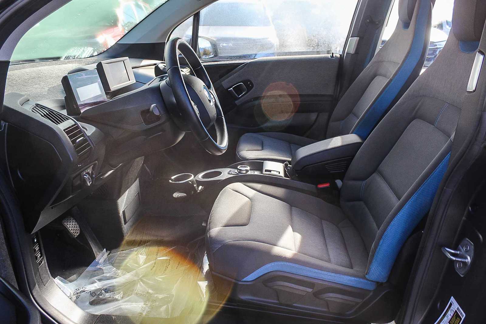 Thumbnail: 2017 BMW i3 - 17