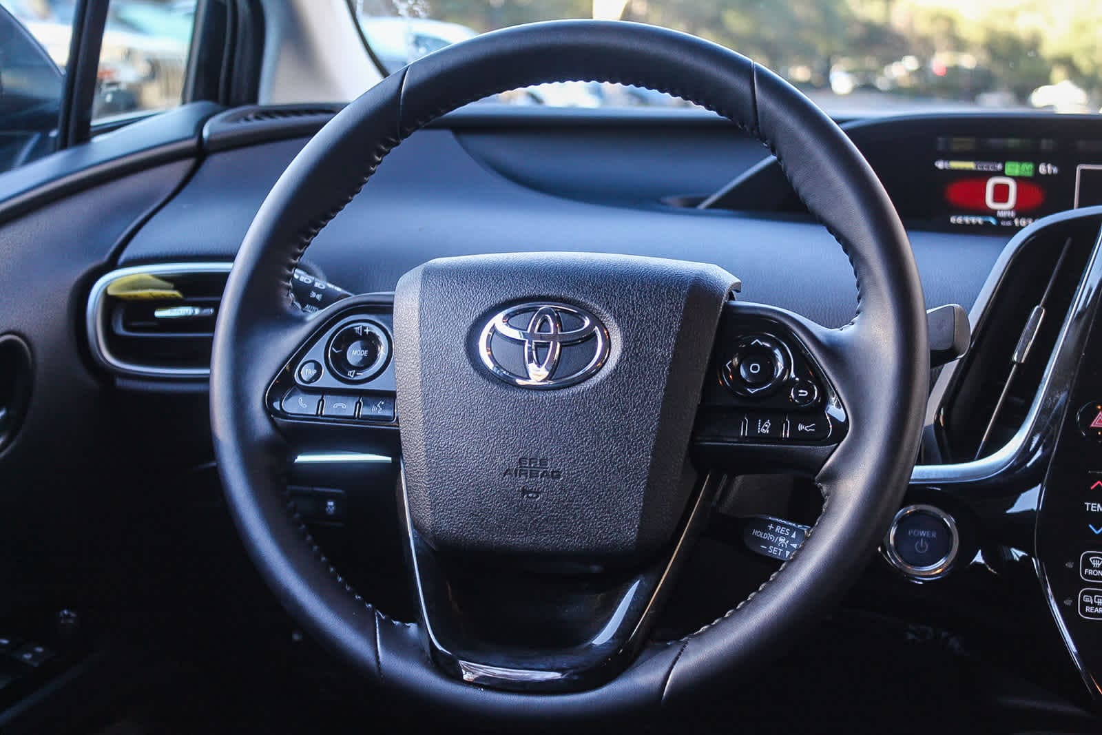 Thumbnail: 2022 Toyota Prius Prime - 15