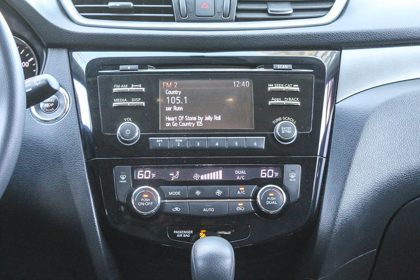 Thumbnail: 2015 Nissan Rogue - 14