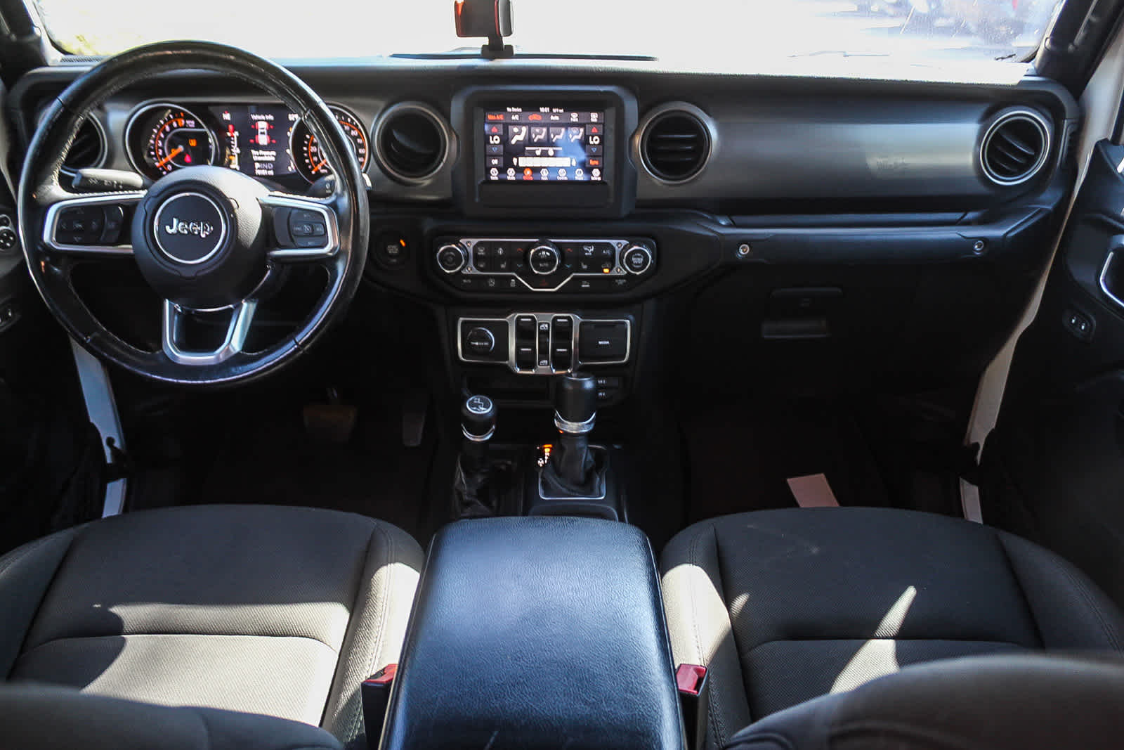 Thumbnail: 2020 Jeep Gladiator - 8
