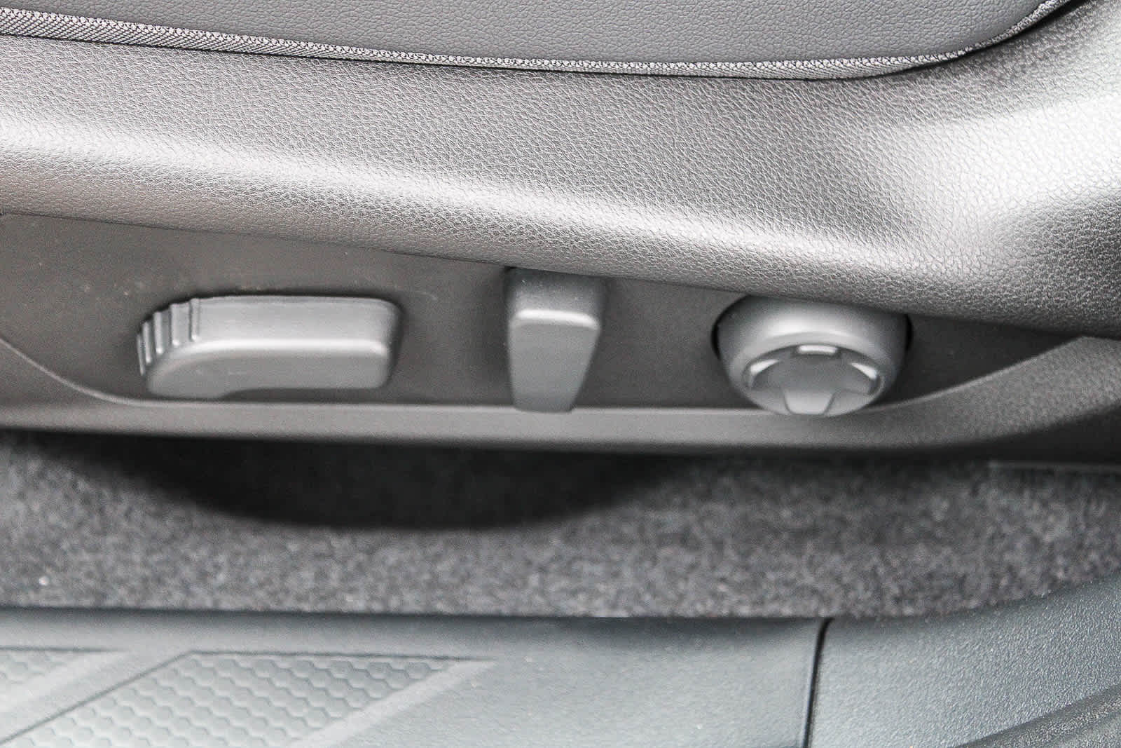 Thumbnail: 2026 Subaru Outback - 21