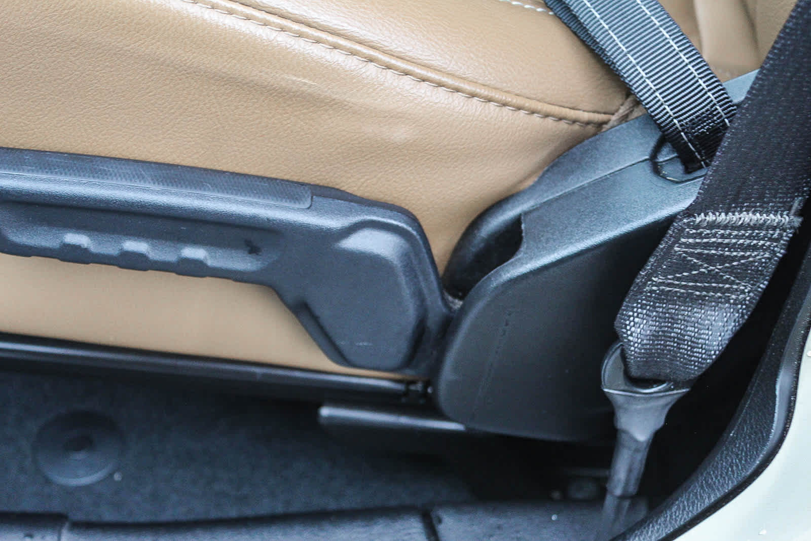 Thumbnail: 2022 Jeep Wrangler - 17