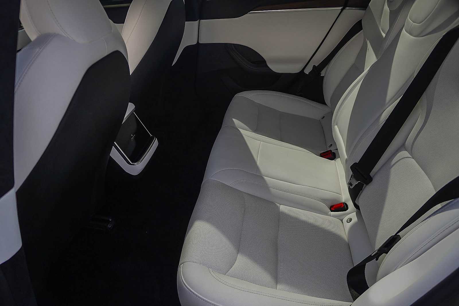 Thumbnail: 2024 Tesla Model S - 21