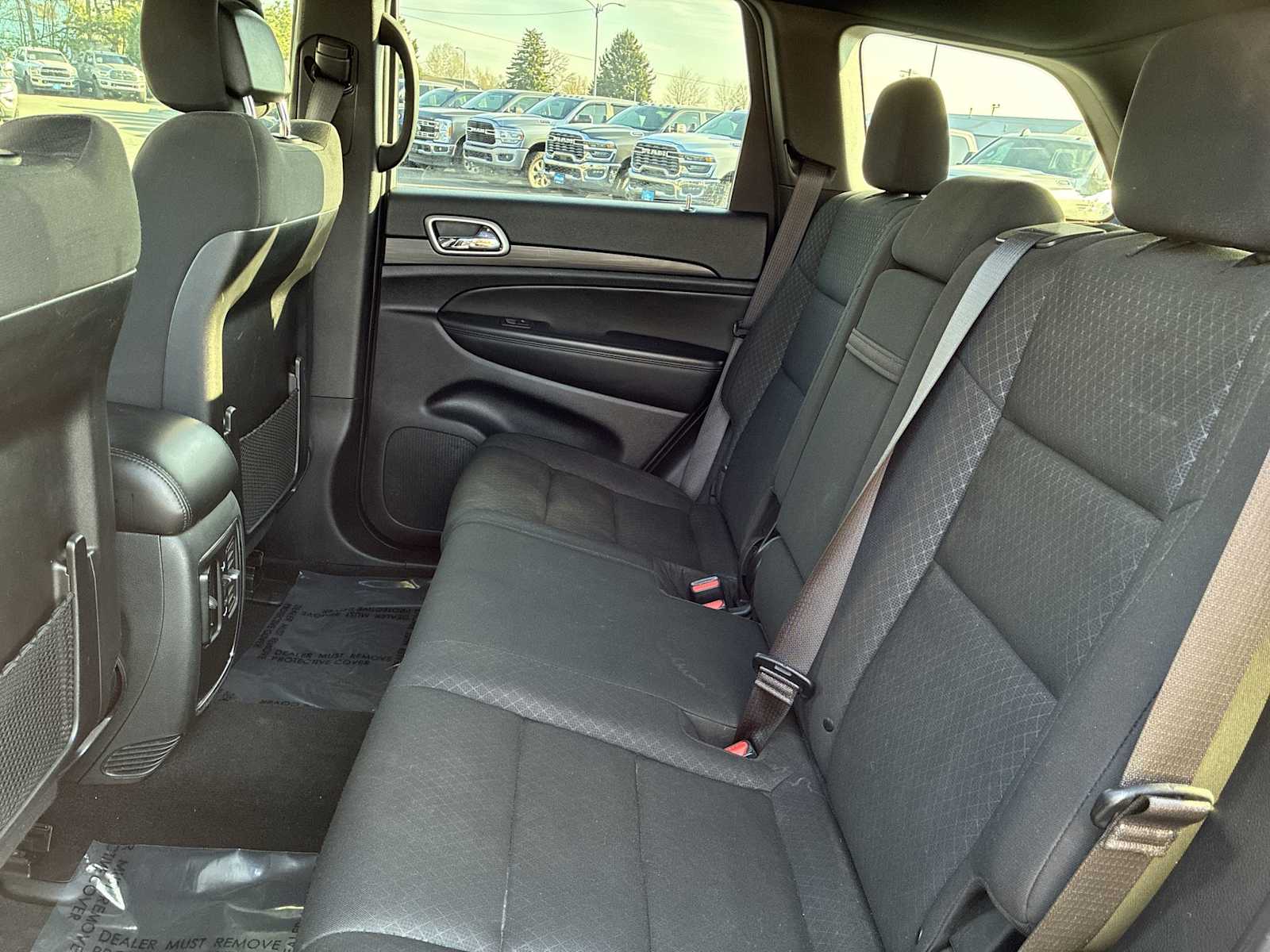 Thumbnail: 2022 Jeep Grand Cherokee - 24