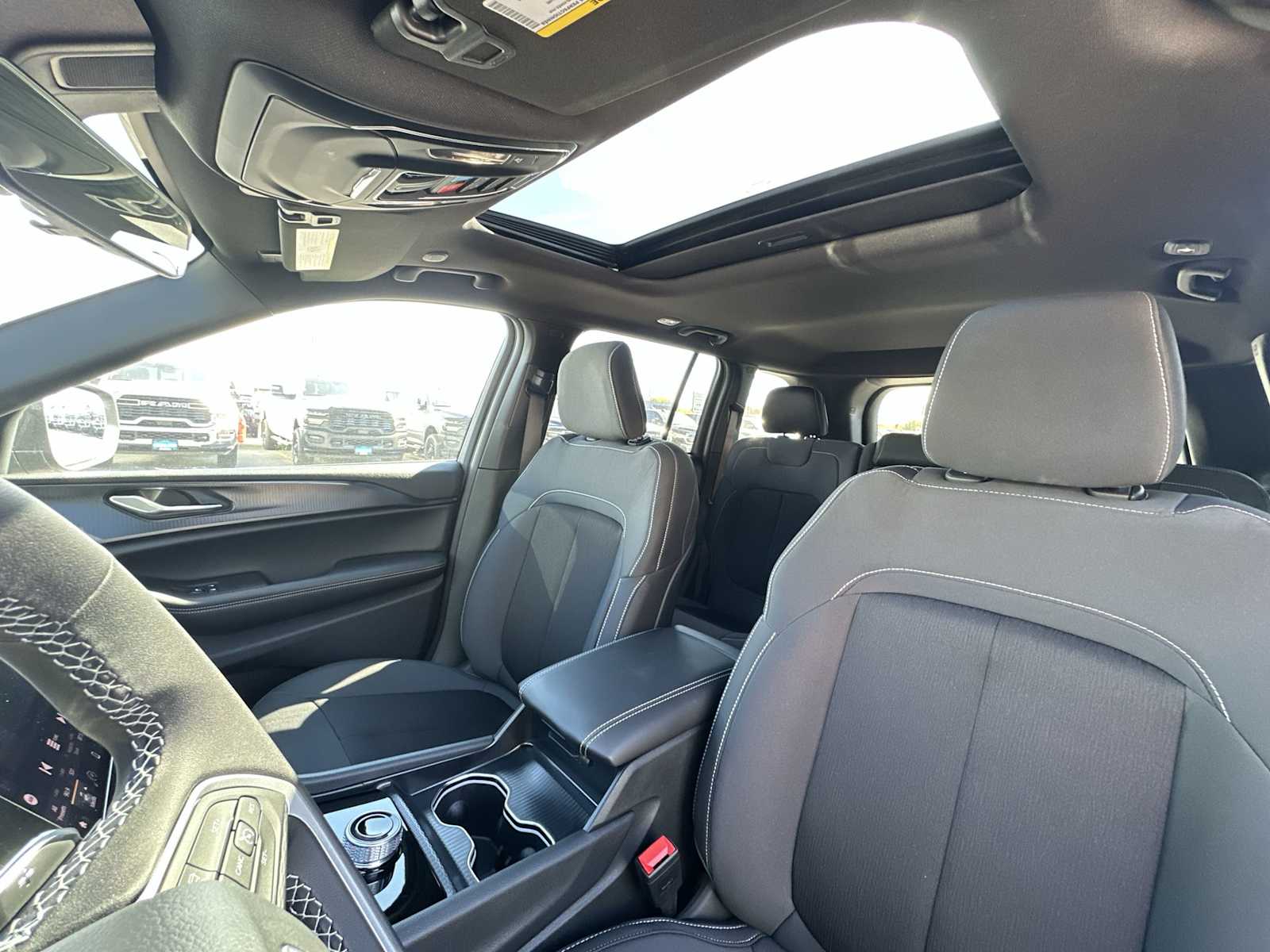 Thumbnail: 2025 Jeep Grand Cherokee - 16