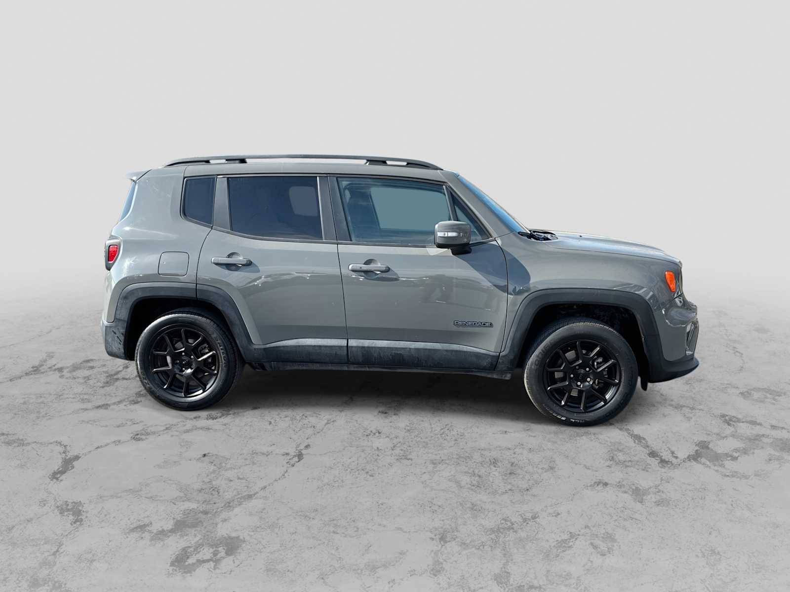 Thumbnail: 2019 Jeep Renegade - 9