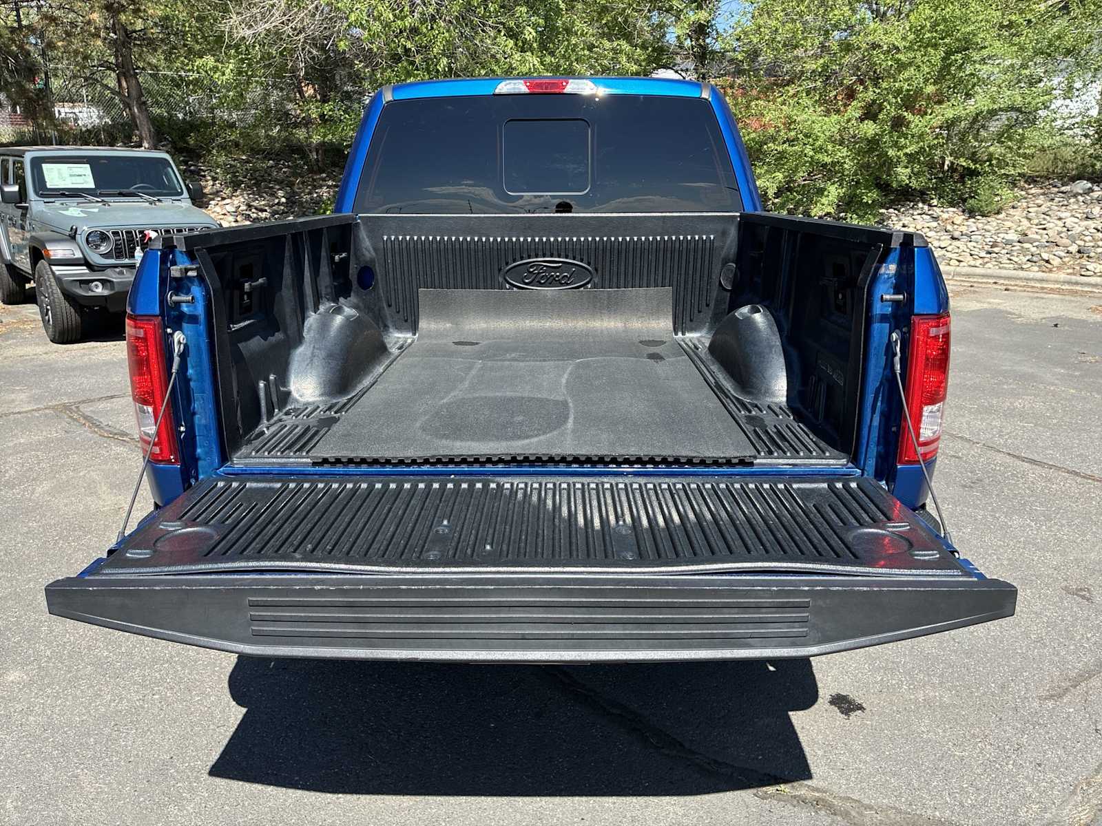Thumbnail: 2017 Ford F-150 - 17