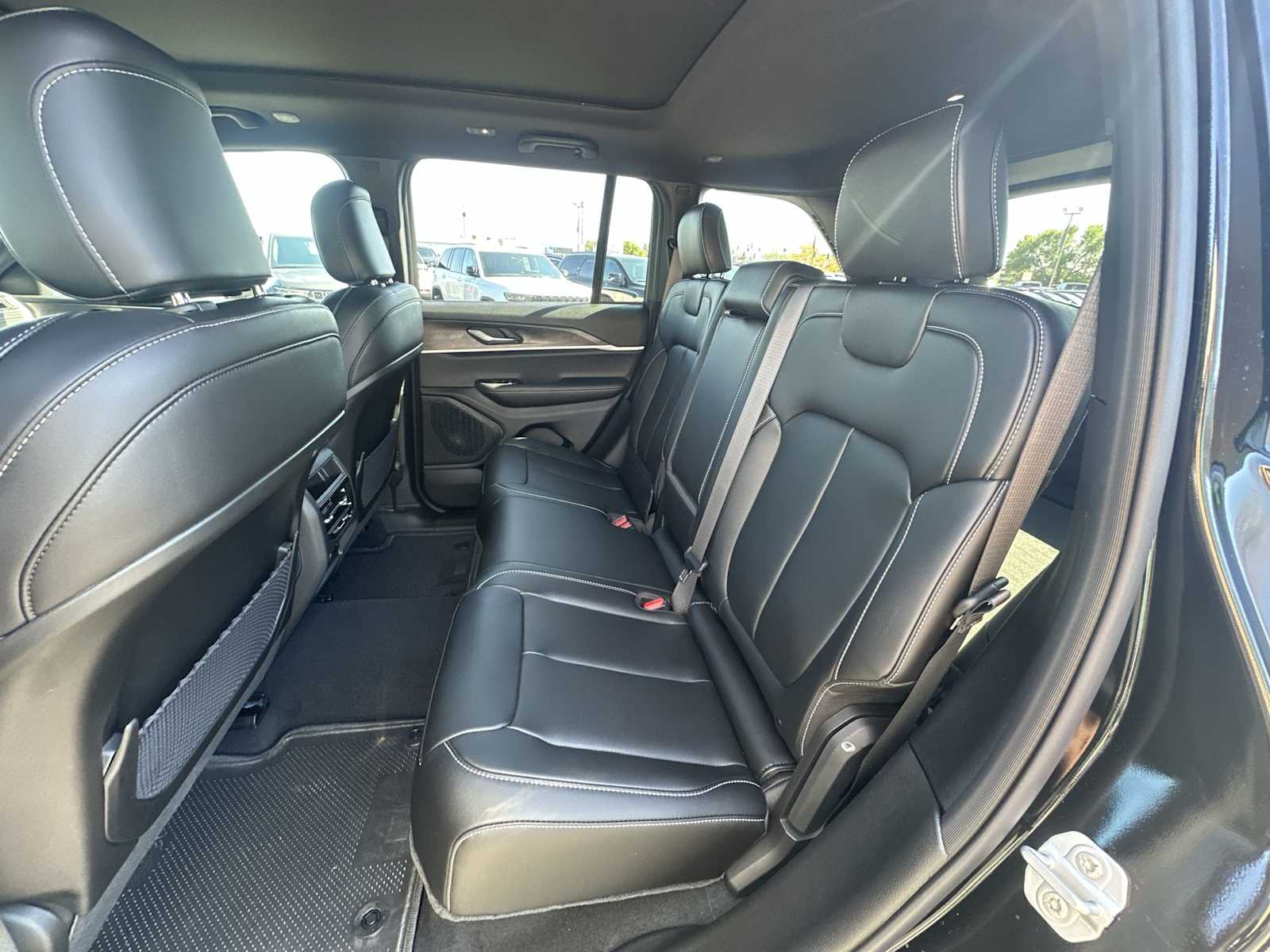 Thumbnail: 2025 Jeep Grand Cherokee - 24