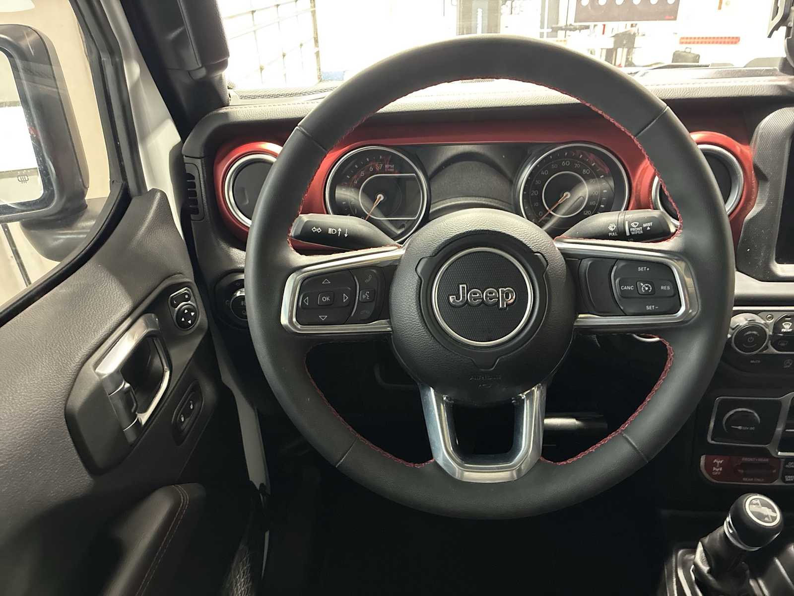 Thumbnail: 2023 Jeep Gladiator - 11