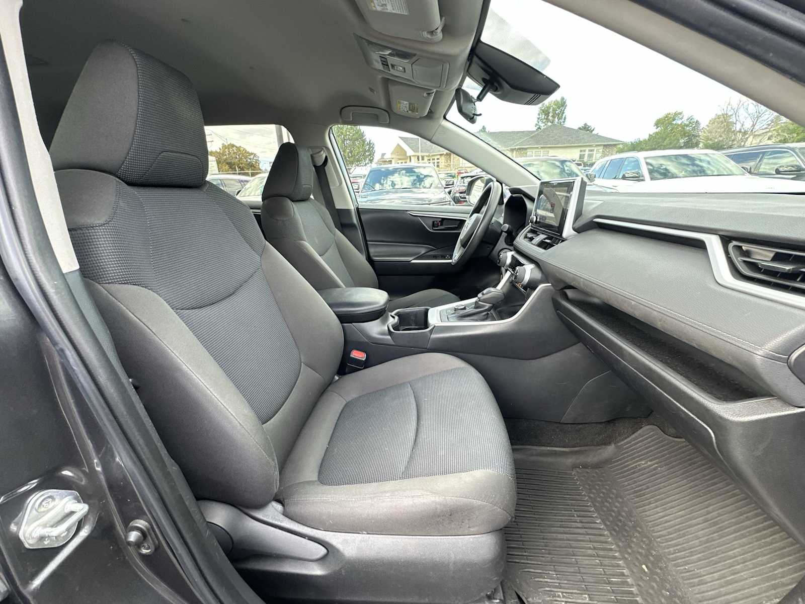 Thumbnail: 2023 Toyota RAV4 - 23