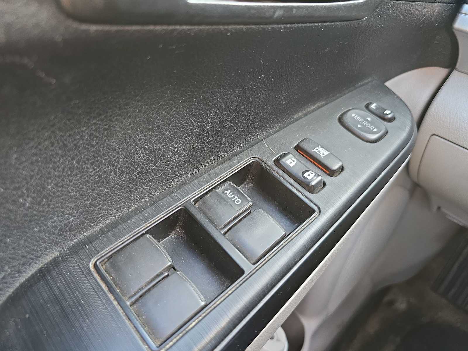 Thumbnail: 2014 Toyota Camry - 15