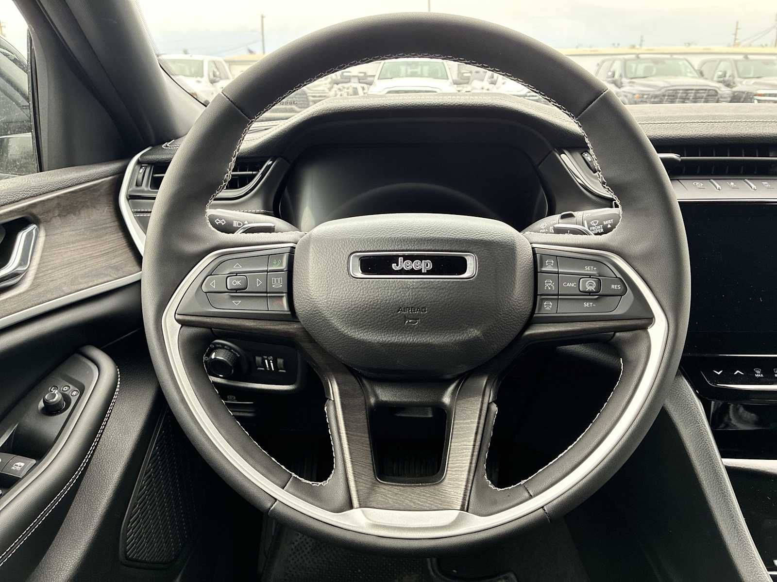 Thumbnail: 2026 Jeep Grand Cherokee - 11