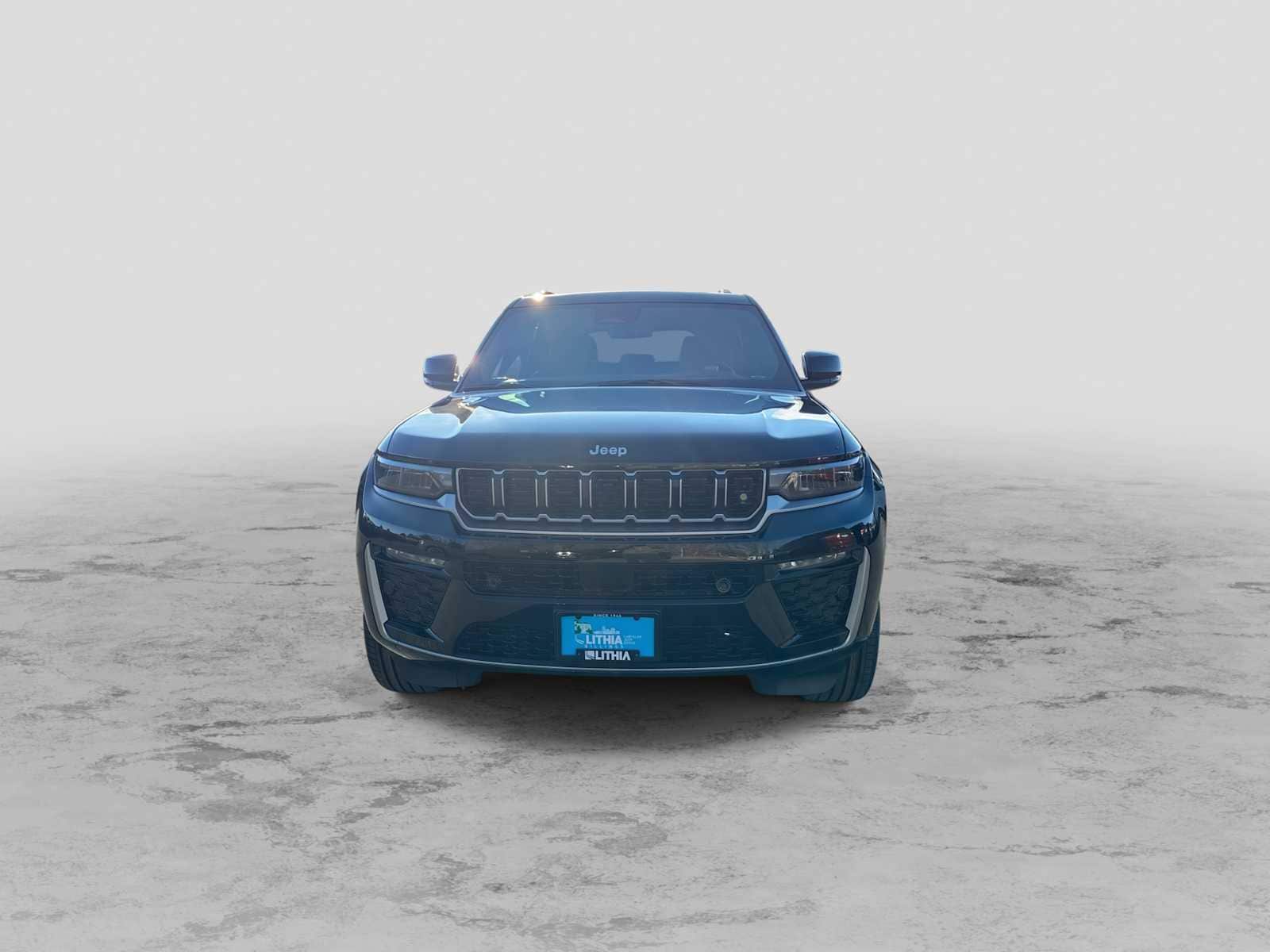 Thumbnail: 2026 Jeep Grand Cherokee - 3