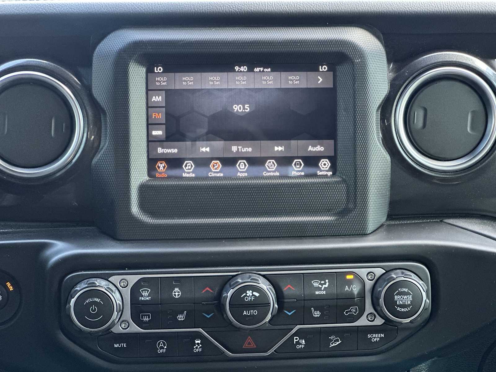 Thumbnail: 2020 Jeep Wrangler - 12