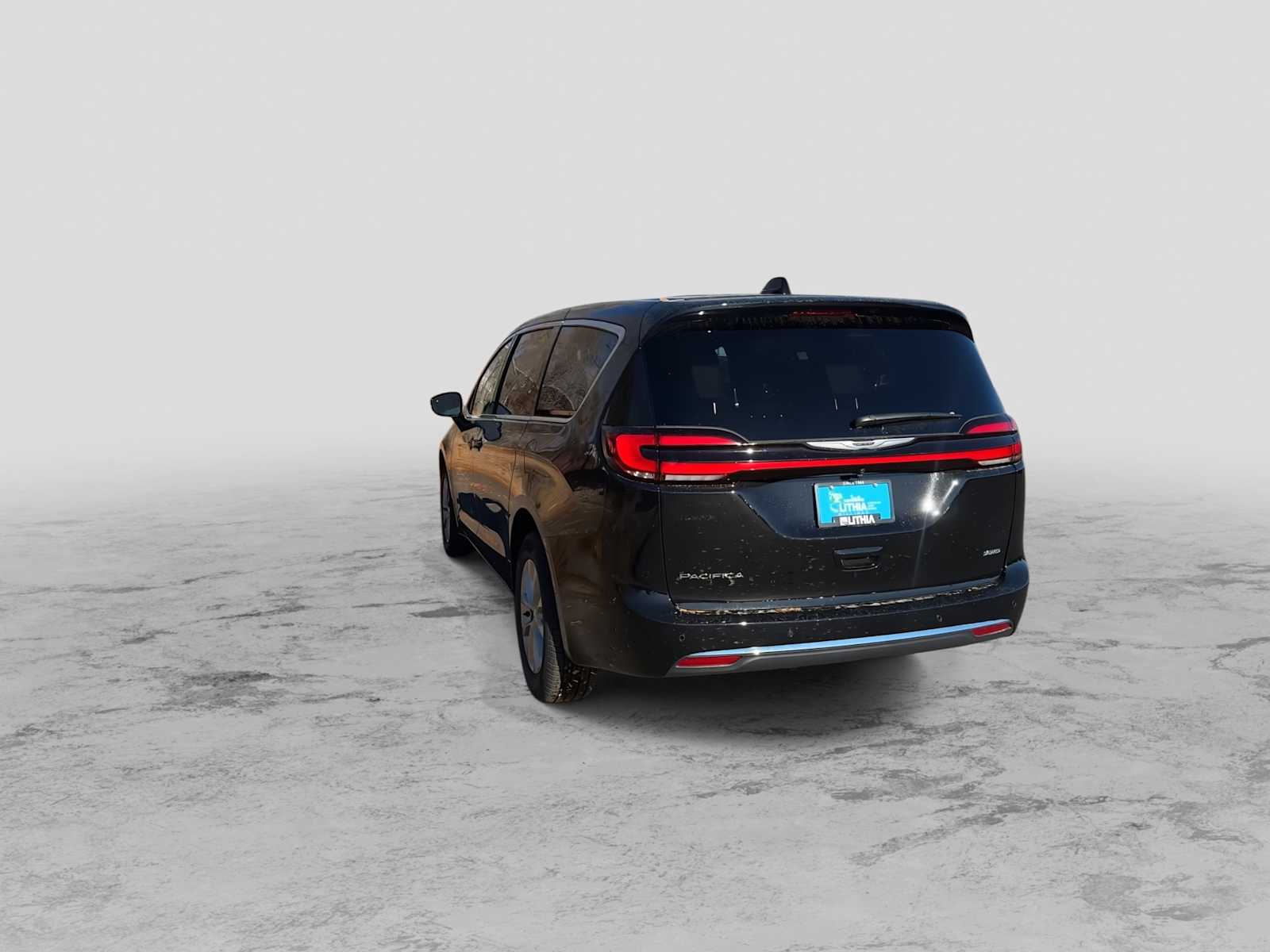 Thumbnail: 2026 Chrysler Pacifica - 8
