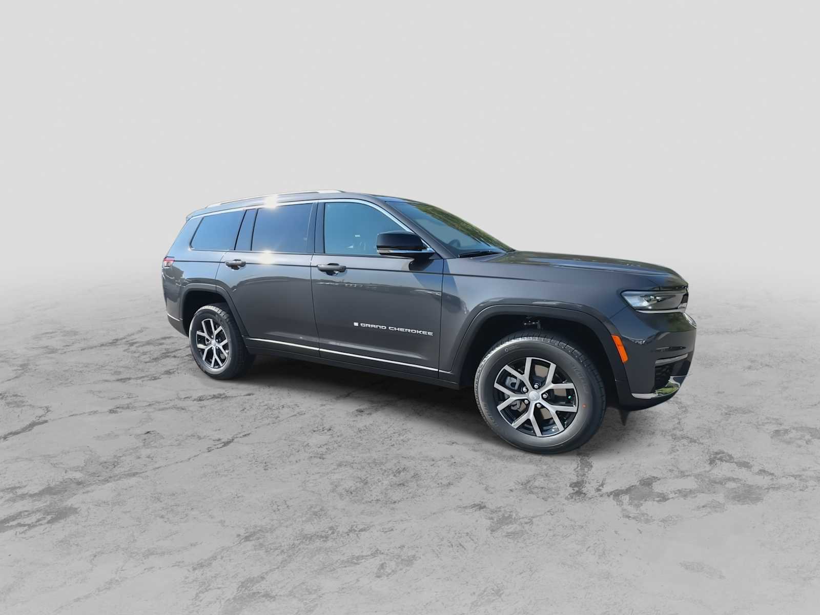 Thumbnail: 2025 Jeep Grand Cherokee - 2