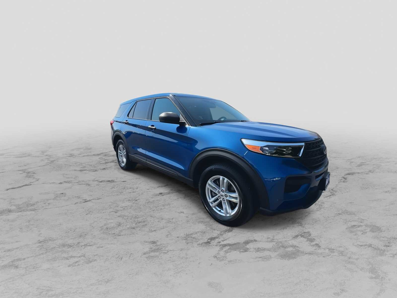 2022 Ford Explorer Base photo 2