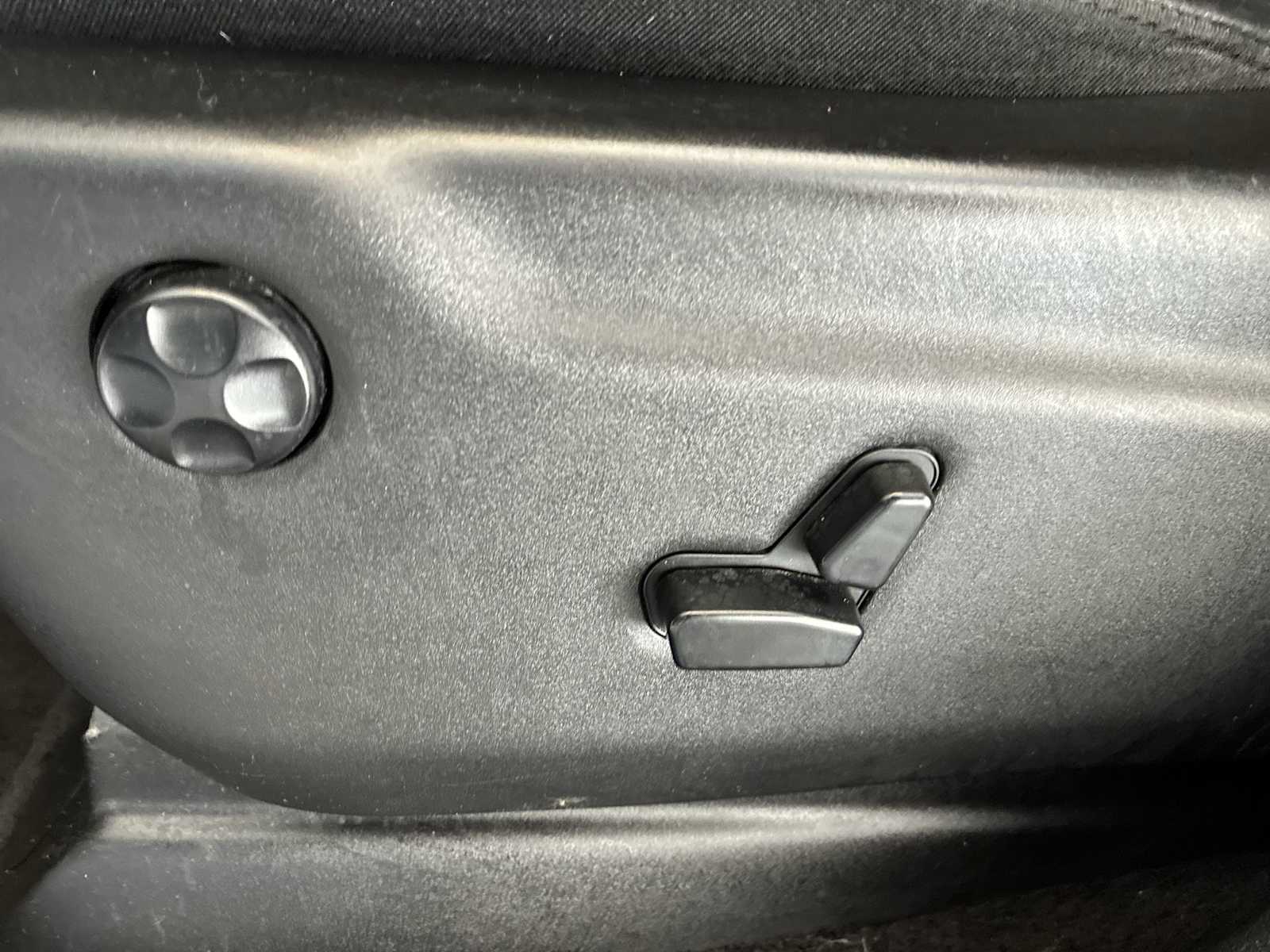 Thumbnail: 2018 Jeep Grand Cherokee - 14