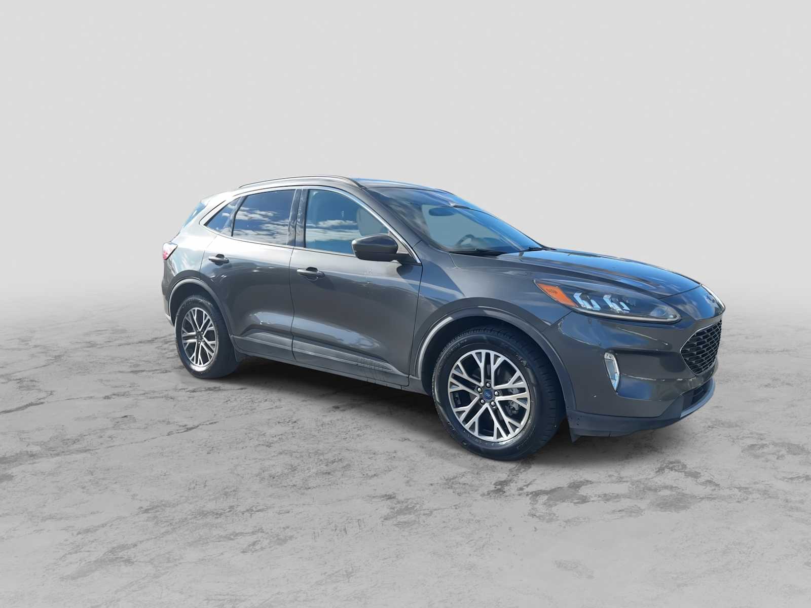 2020 Ford Escape SEL photo 2