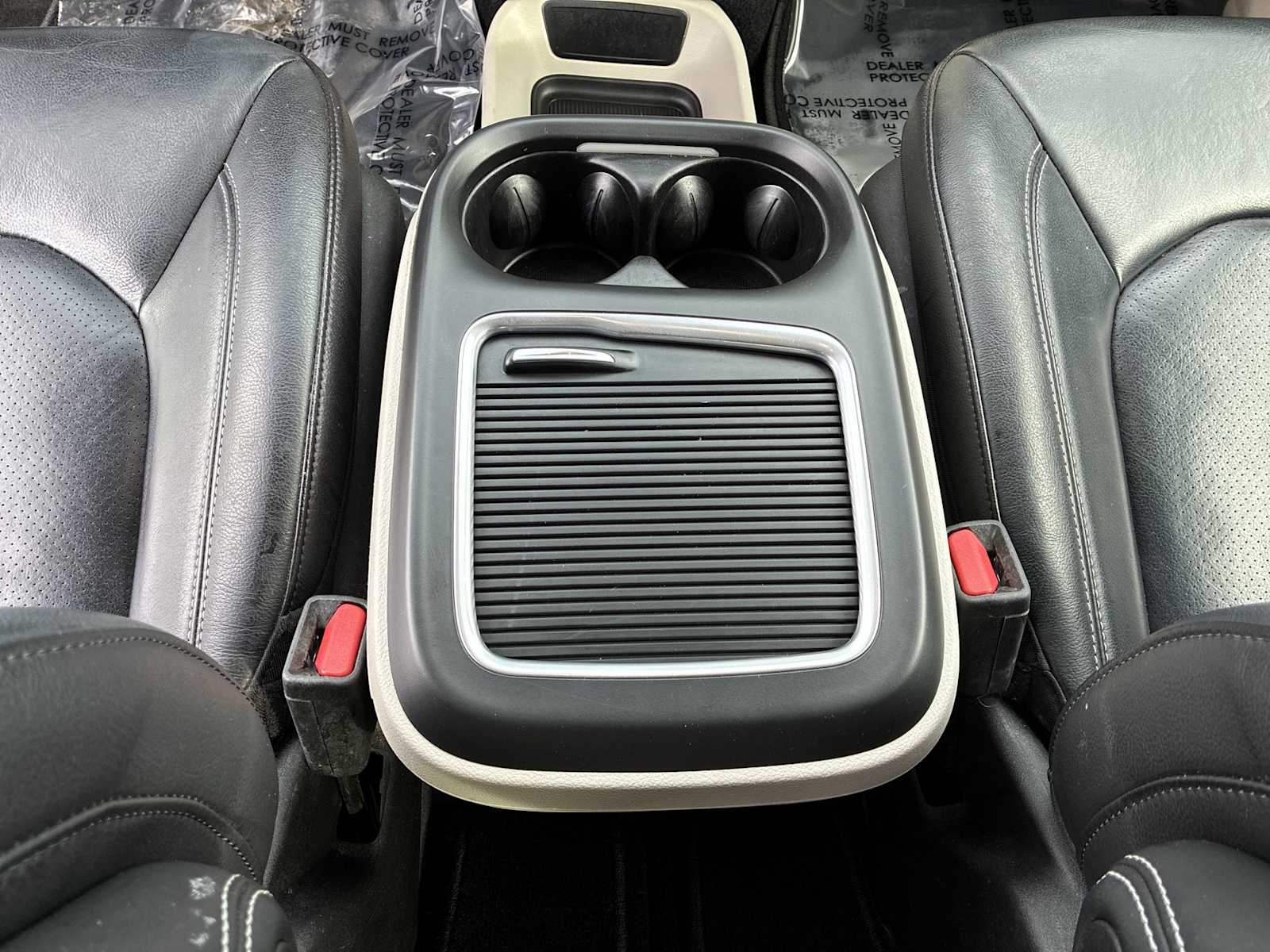 Thumbnail: 2022 Chrysler Pacifica - 21