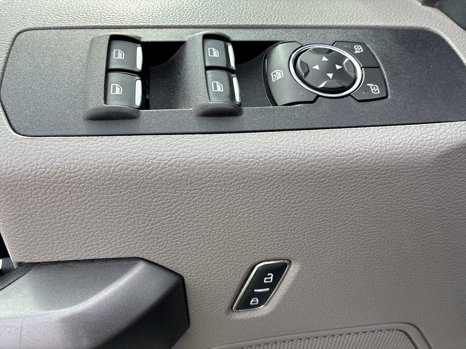 Thumbnail: 2019 Ford F-350 - 15