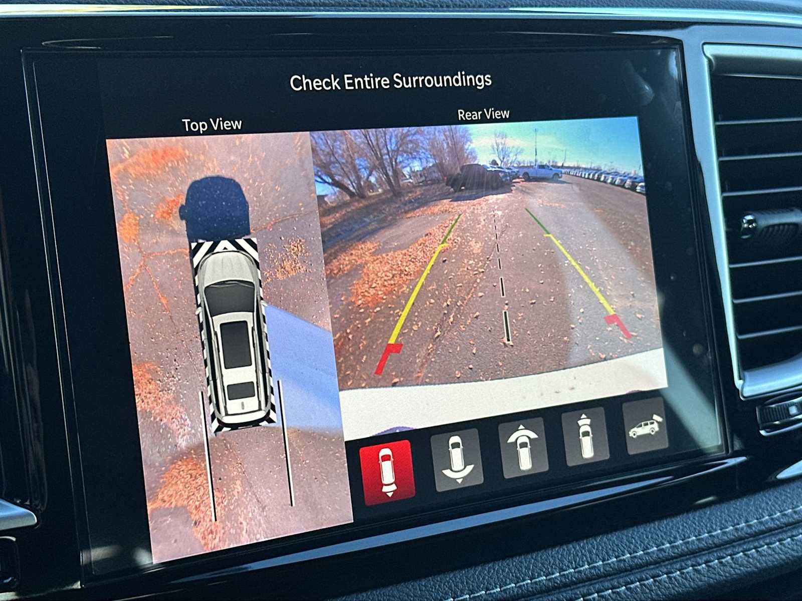 Thumbnail: 2026 Chrysler Pacifica - 21