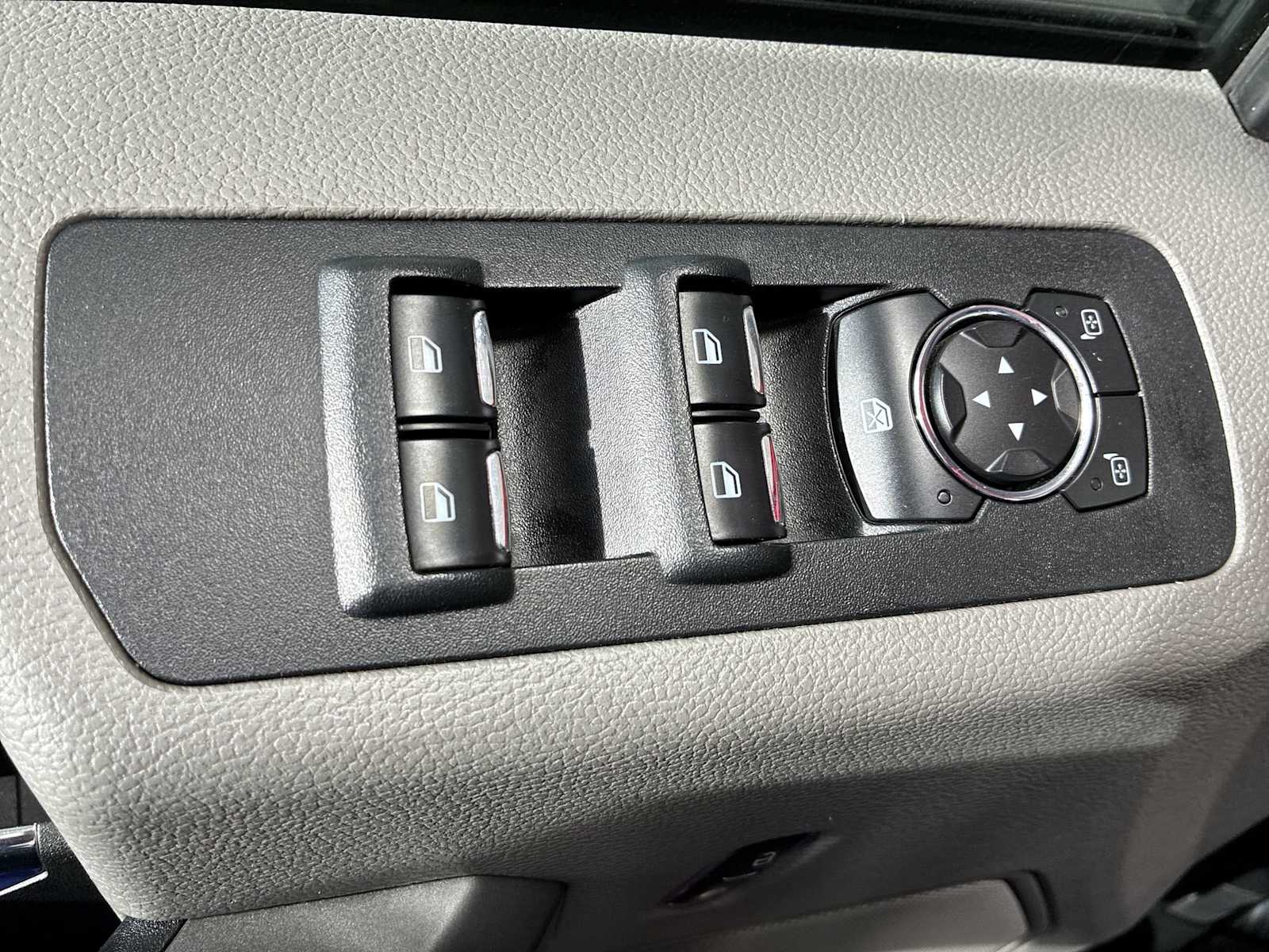 Thumbnail: 2016 Ford F-150 - 15