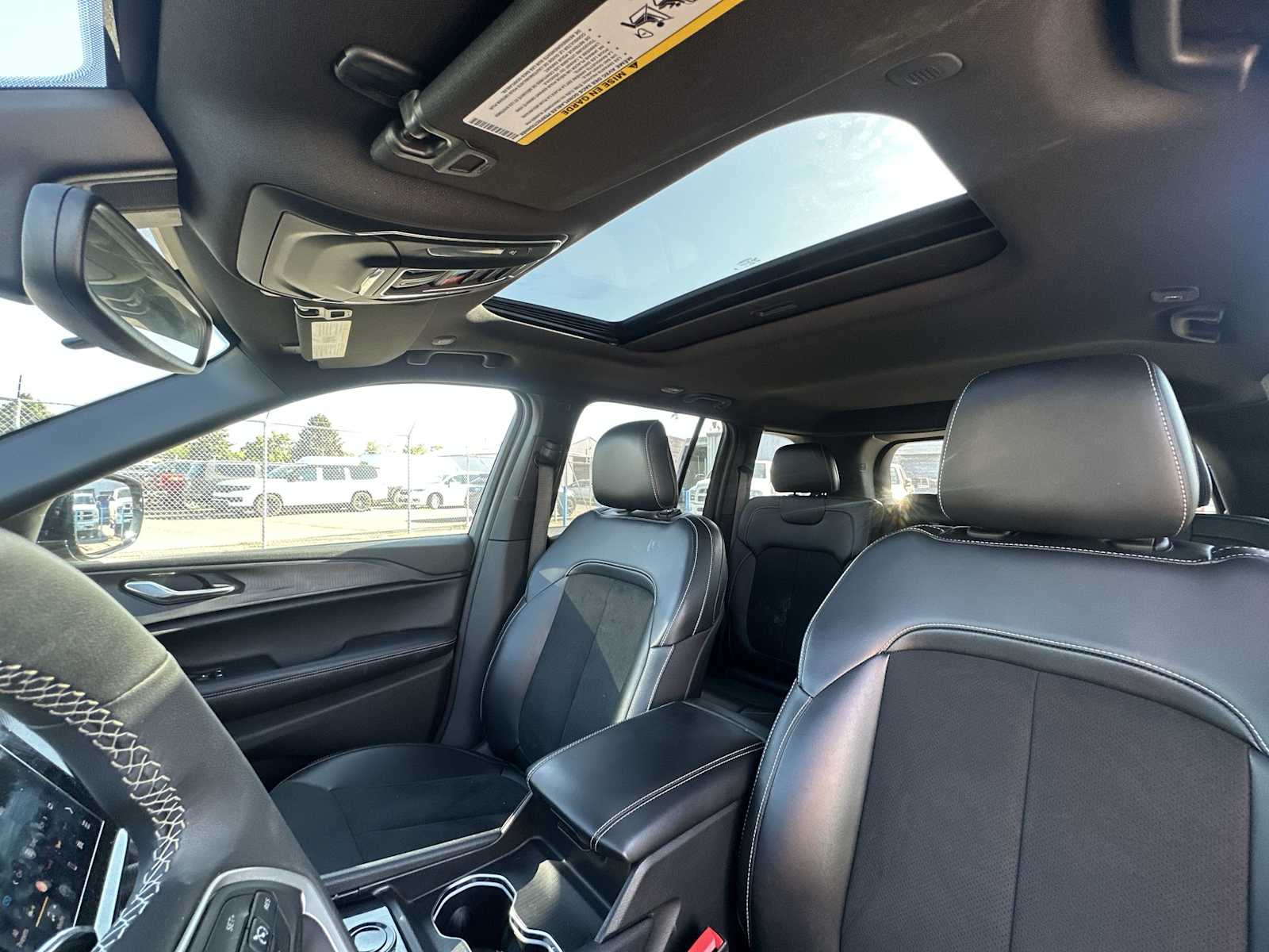 Thumbnail: 2024 Jeep Grand Cherokee - 16