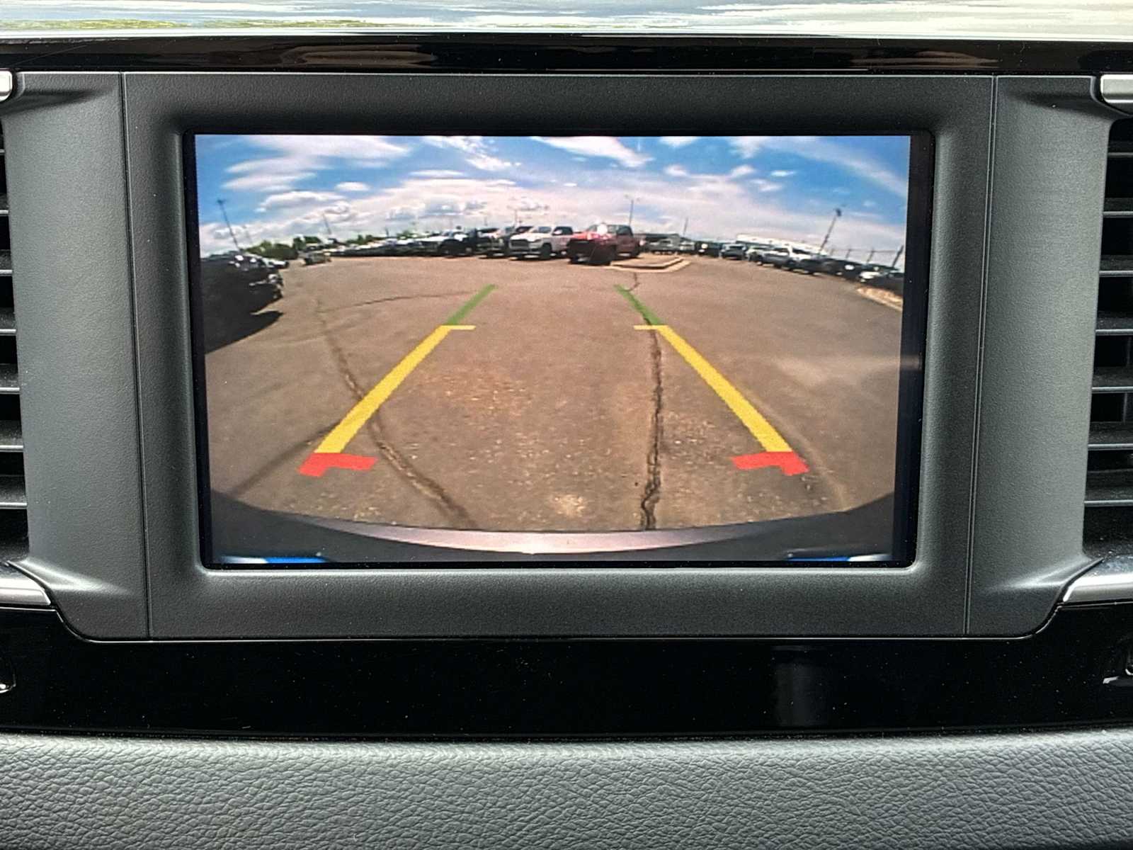 Thumbnail: 2023 Chrysler Voyager - 21