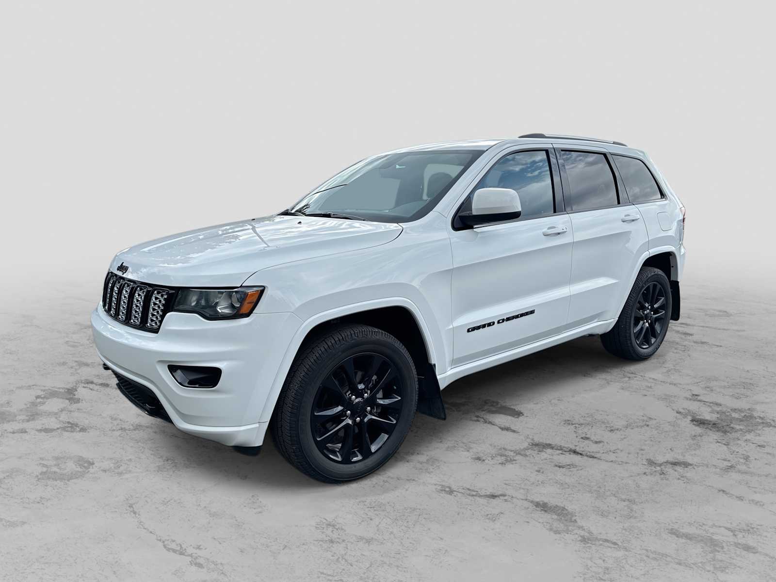 2020 Jeep Grand Cherokee Altitude's photo