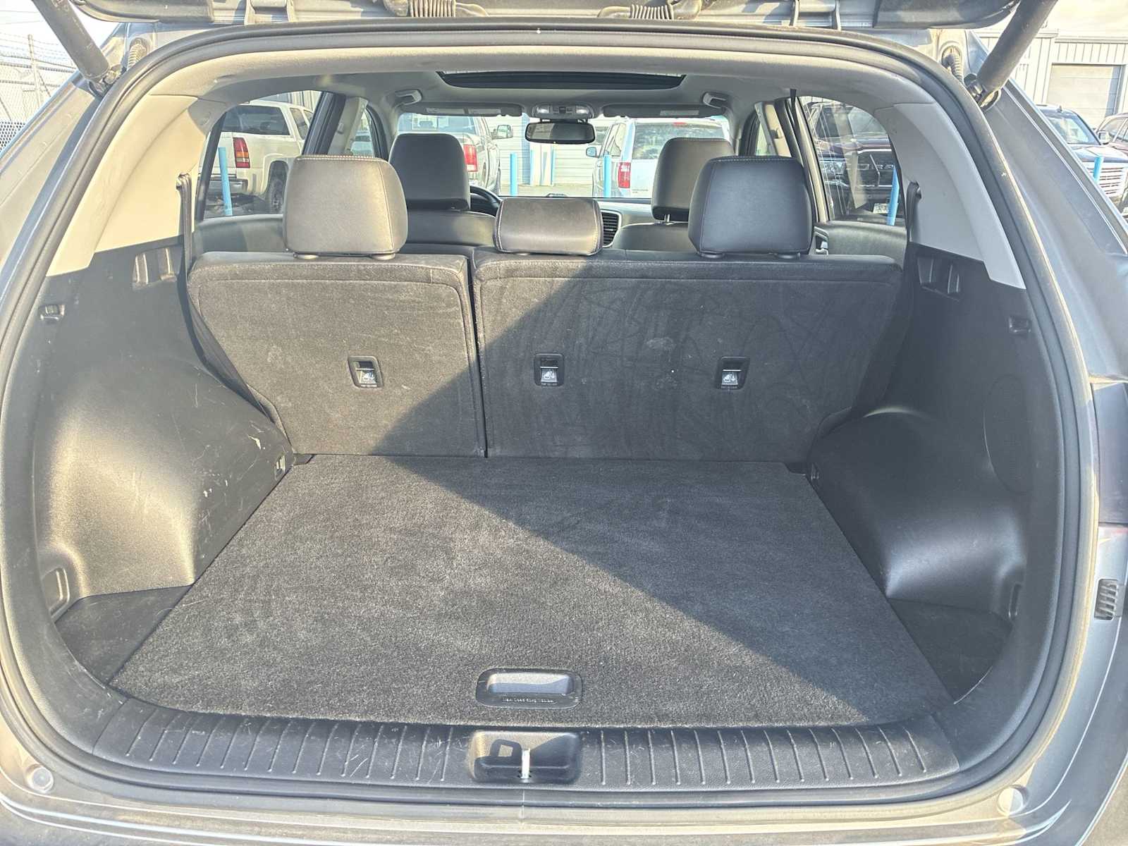 Thumbnail: 2017 Kia Sportage - 21